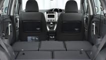 toyota_verso_1.6_d-4d_active_5dr_-_interrior_3_-_2014.jpg