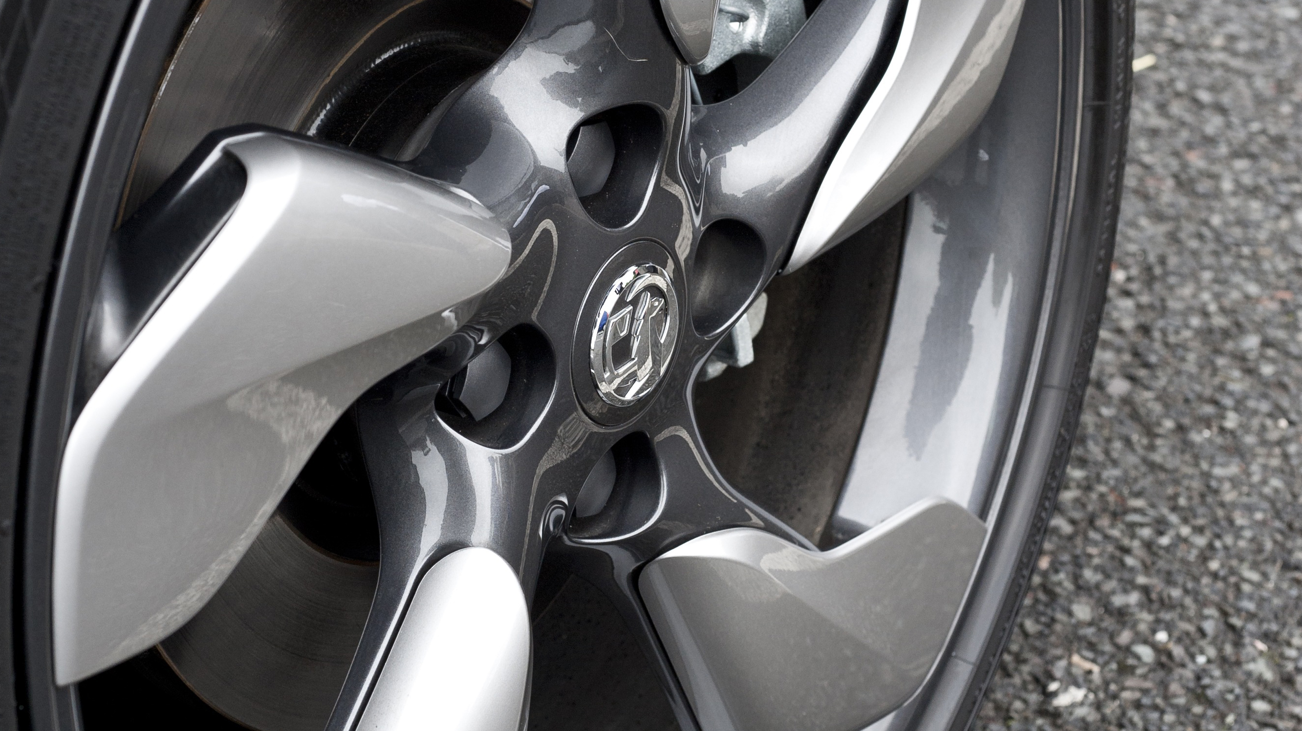 vauxhall_adam_1.0t_ecoflex_rocks_air_3dr_-_interior_4_-_2014.jpg