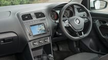 volkswagen_polo_1.0_75_se_5dr_-_interior_3_-_2014.jpg