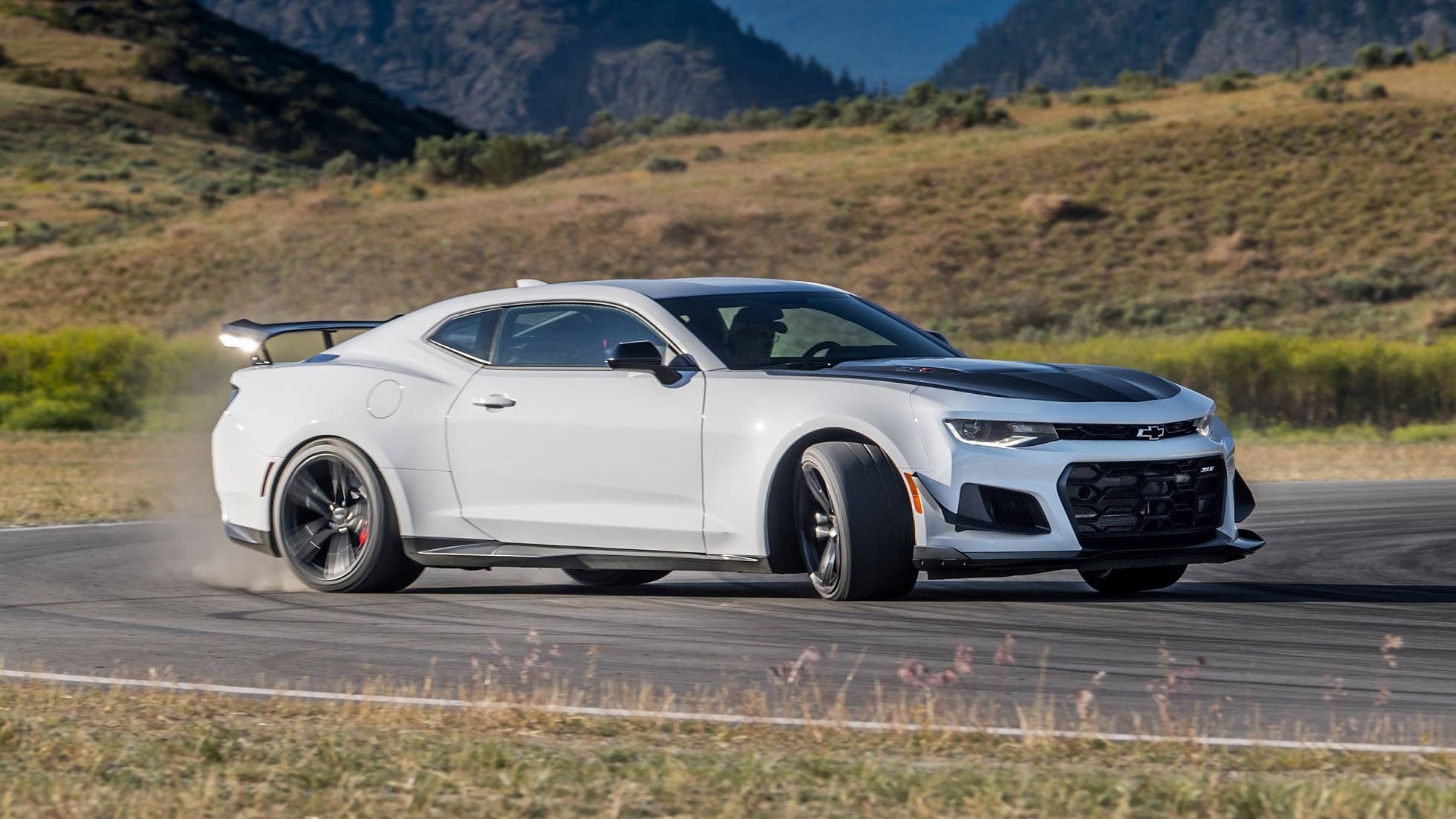 The Chevy Camaro ZL1 1LE now gets a ten-speed gearbox | Top Gear