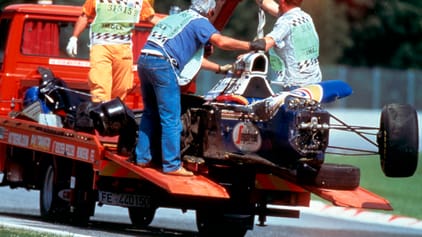 Lewis Hamilton vs Ayrton Senna: who would win? | Top Gear