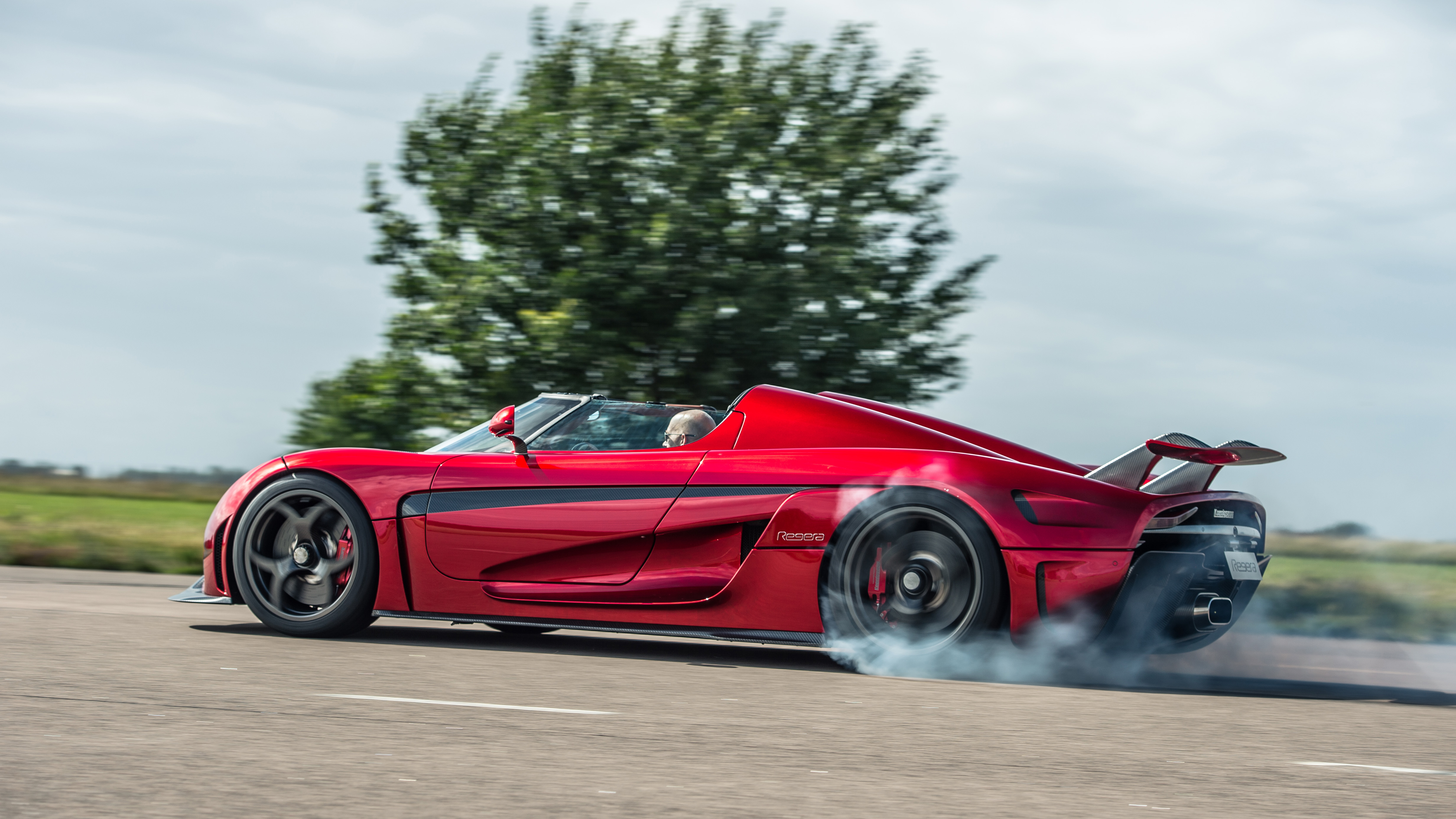 Gensidig Læge krigsskib World exclusive drive: Koenigsegg Regera | Top Gear