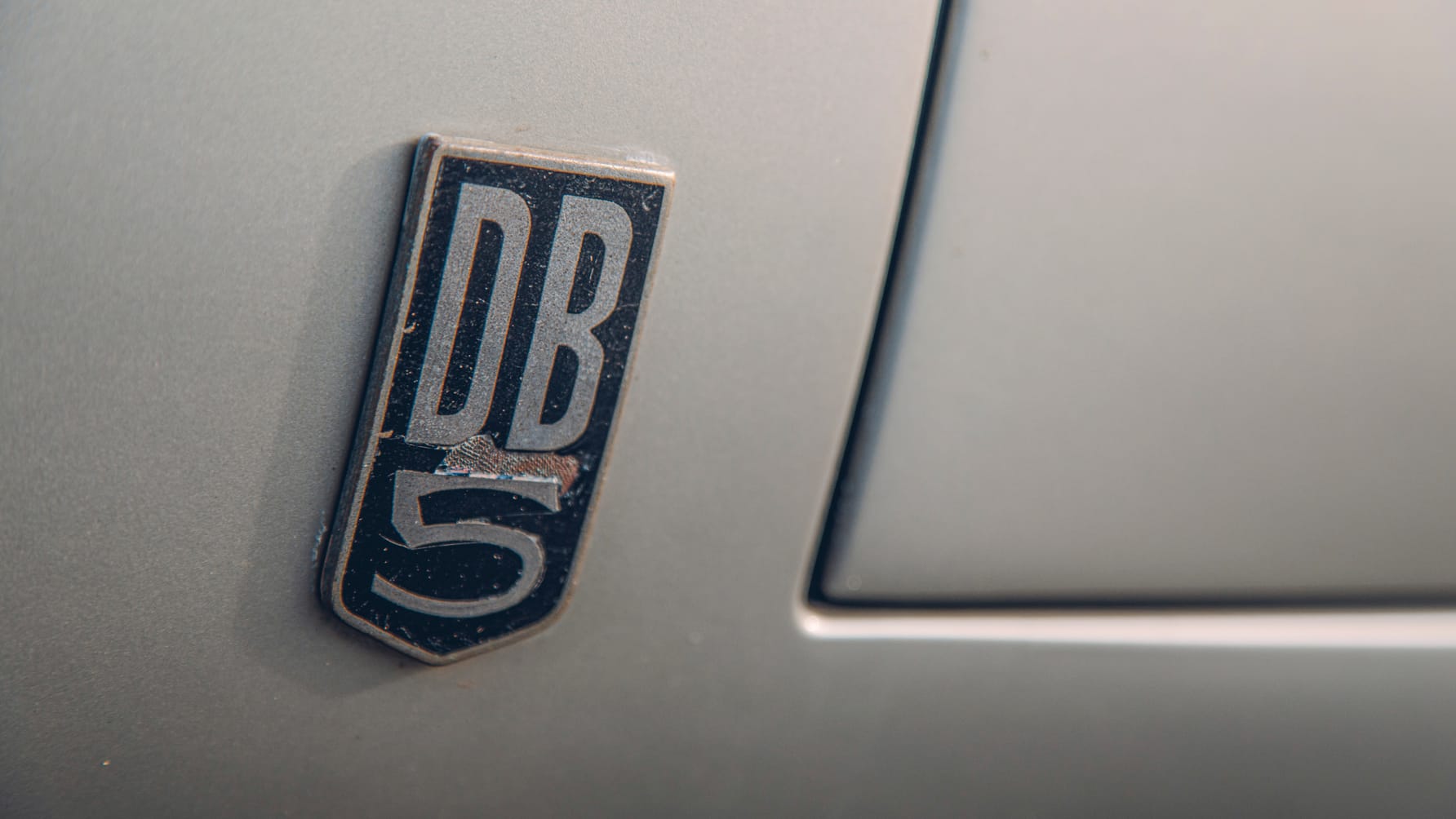 The best Bond cars ever, part 1 the Aston Martin DB5 Top Gear