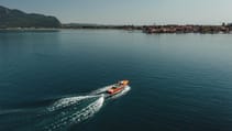 Lambo Aventador Ultimae V12 vs Riva Aquarama Lamborghini 
