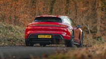 BMW M3 Touring vs Porsche Taycan GTS Sport Turismo