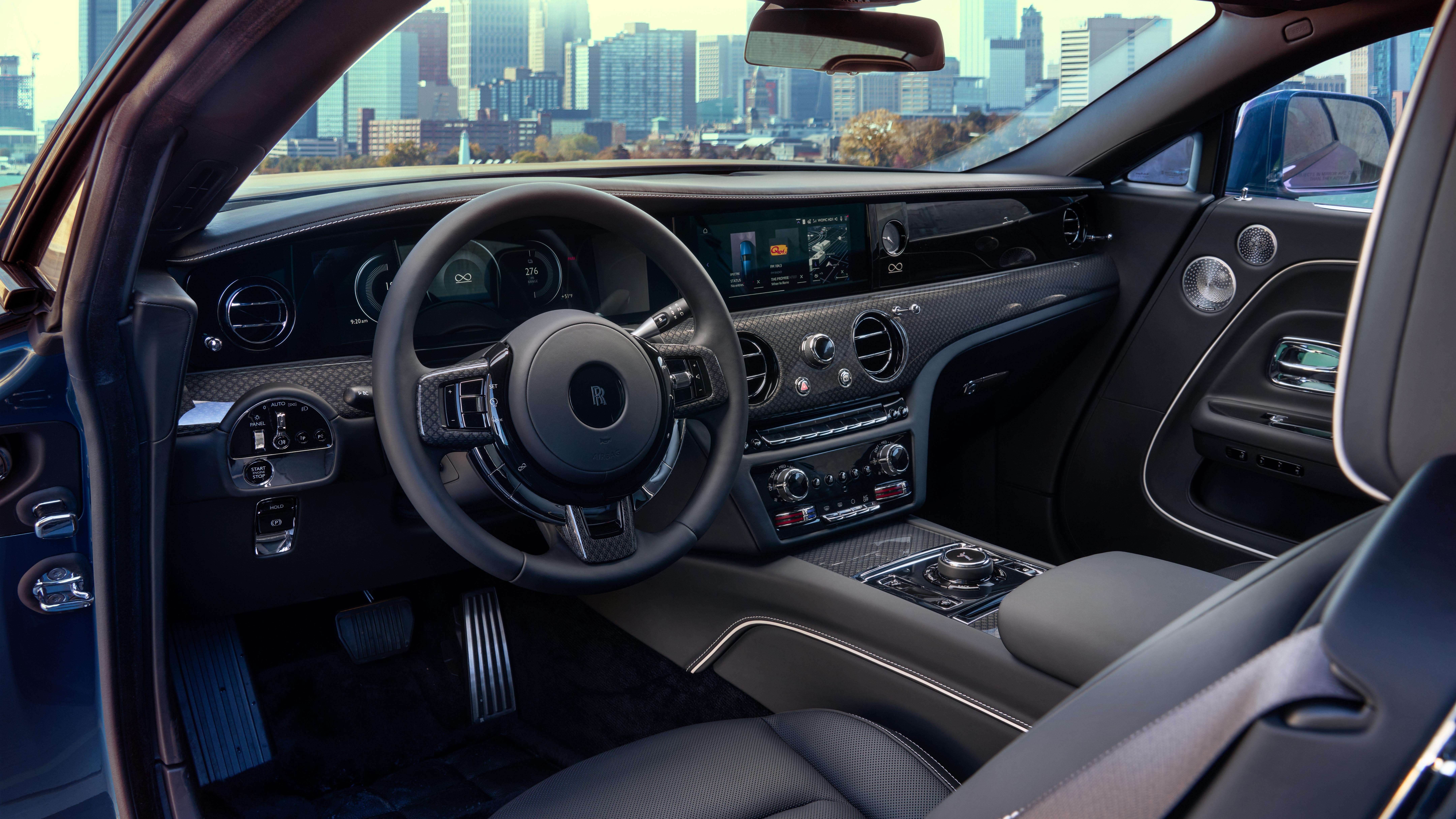 Rolls-Royce Black Badge Spectre / CADILLAC CELESTIQ