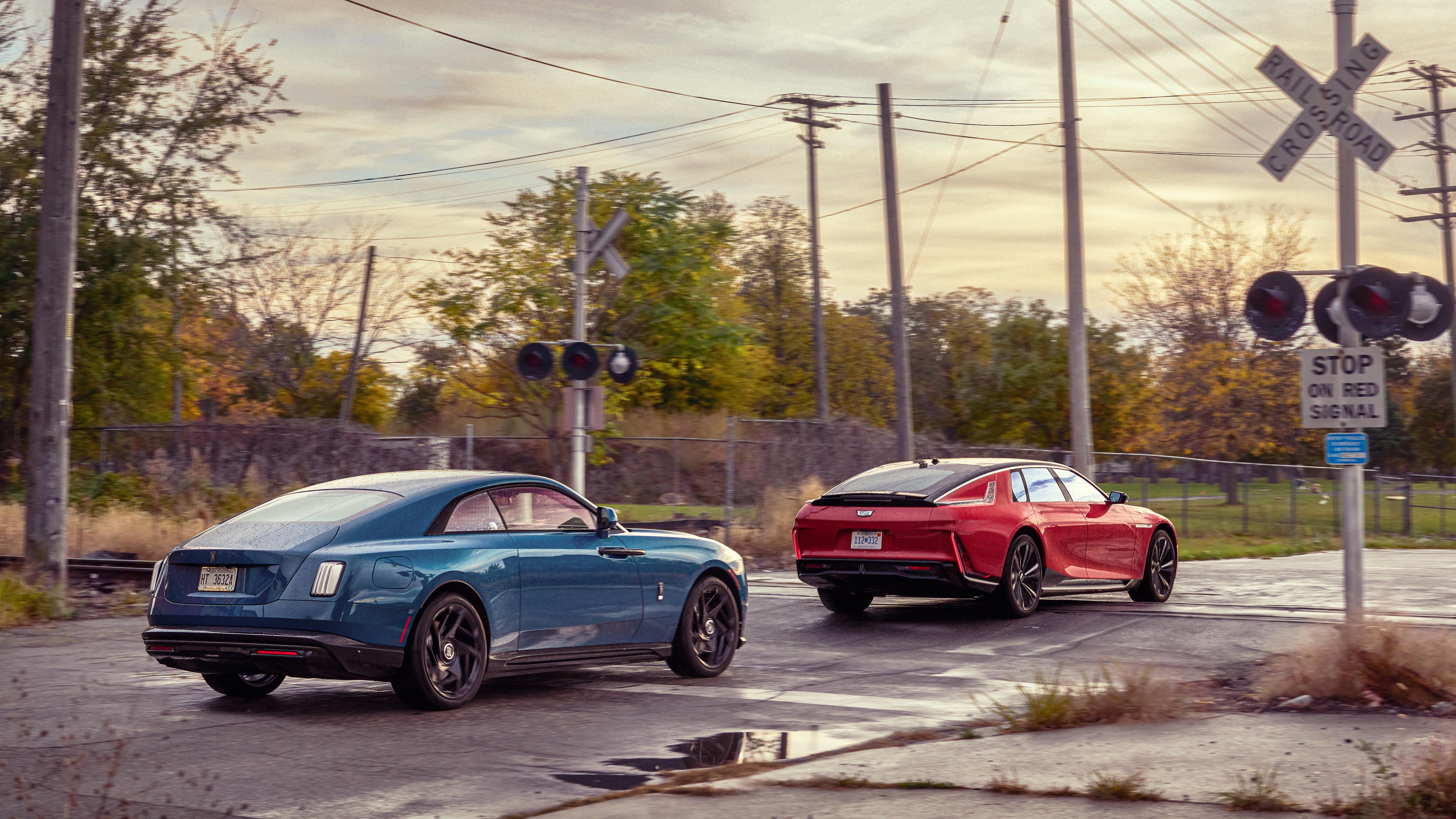 Rolls-Royce Black Badge Spectre / CADILLAC CELESTIQ