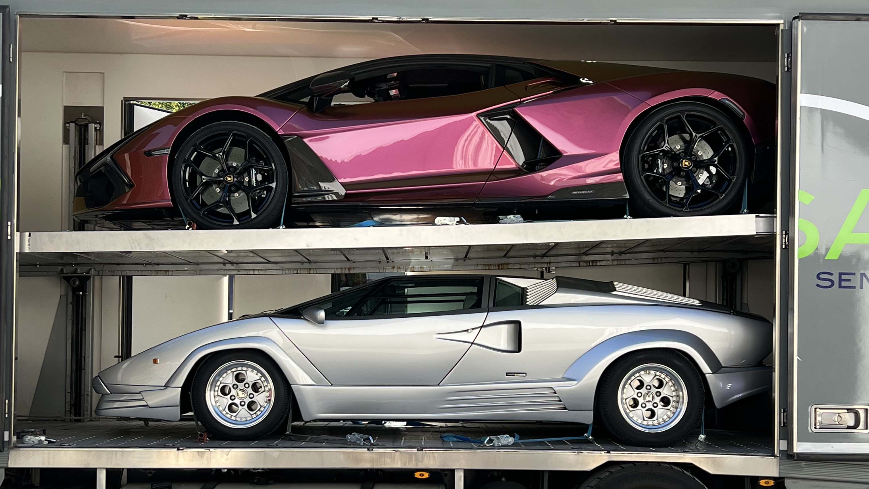 Countach vs Revuelto on the Stelvio Pass