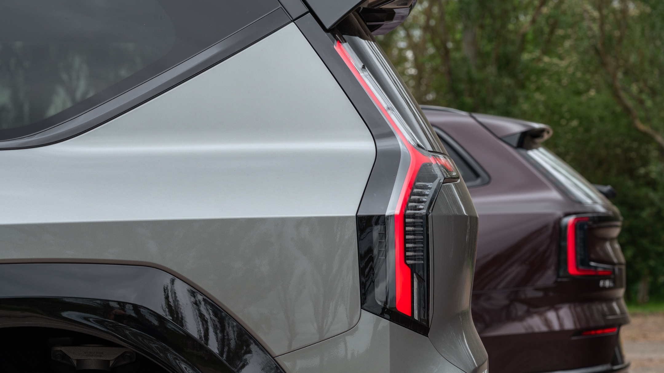 Head to head: Volvo EX90 Twin Motor and Kia EV9 GT