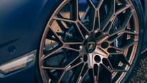 Lamborghini Temerario vs Porsche 911 Turbo Top Gear