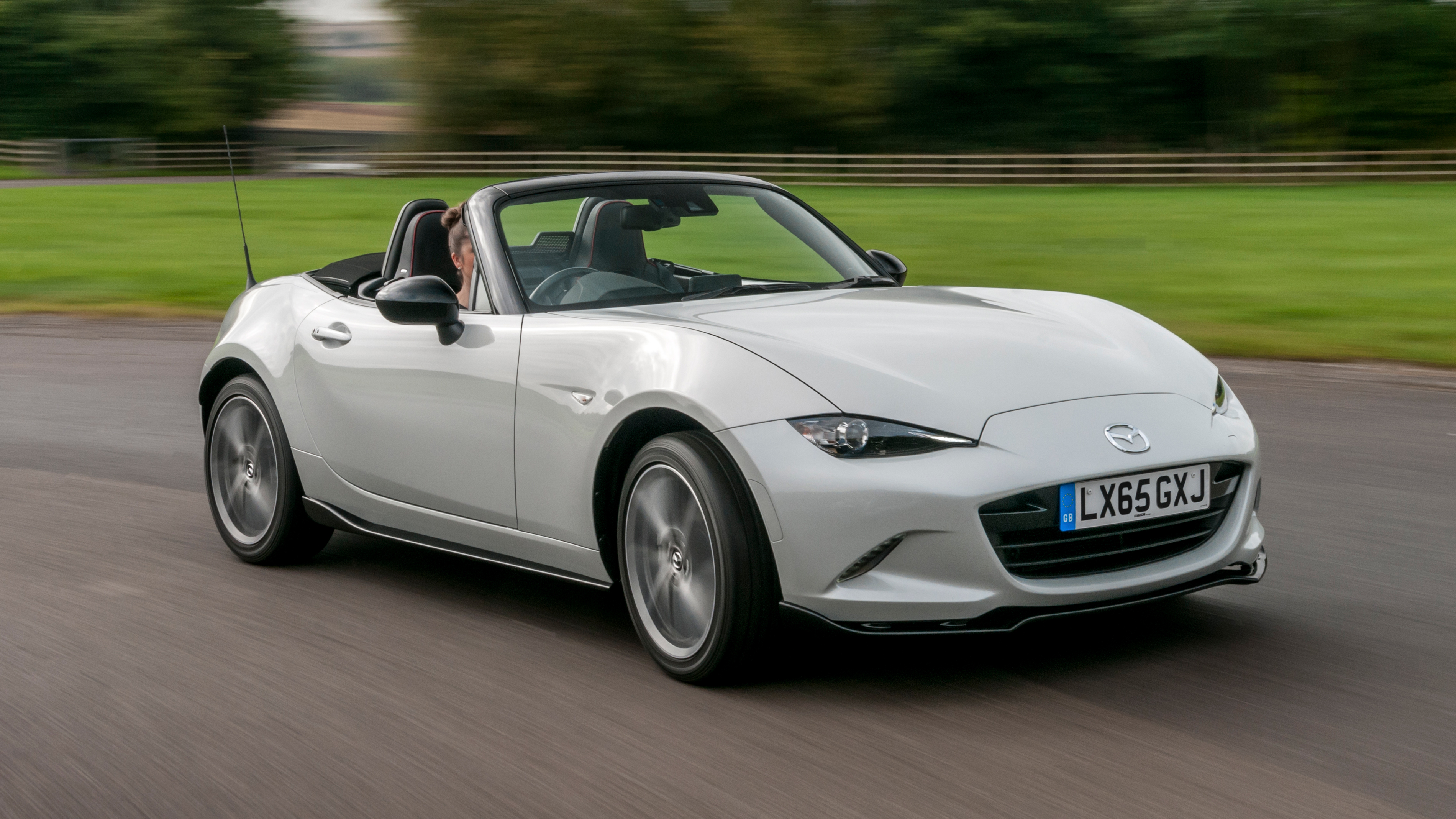 De slaapkamer schoonmaken Te voet Magnetisch Mazda MX-5 review: Sport Recaro special edition tested Reviews 2023 | Top  Gear