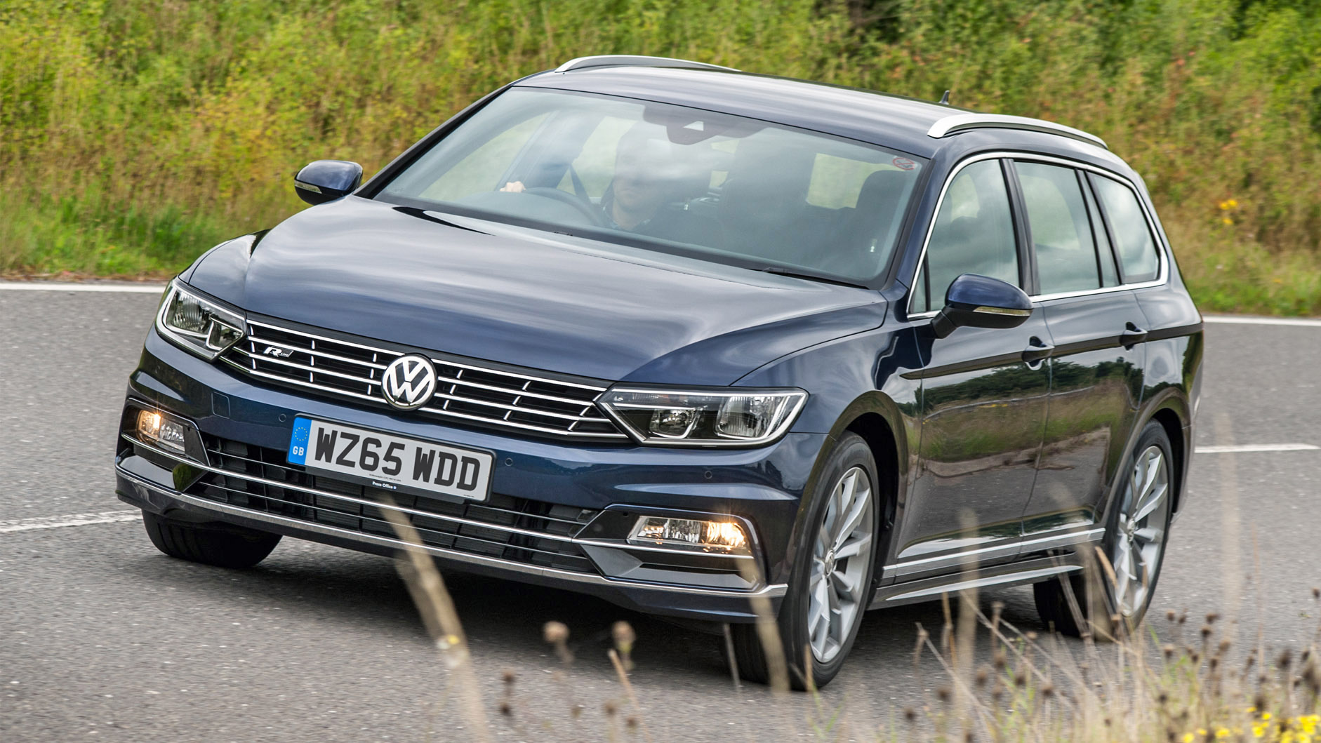 VW Passat BlueMotion gets diesel mpg from gas engine