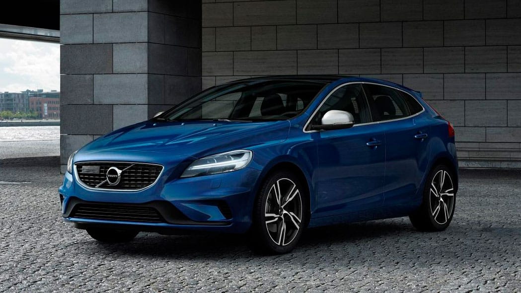 Review: the facelifted Volvo V40 hatchback Reviews 2024