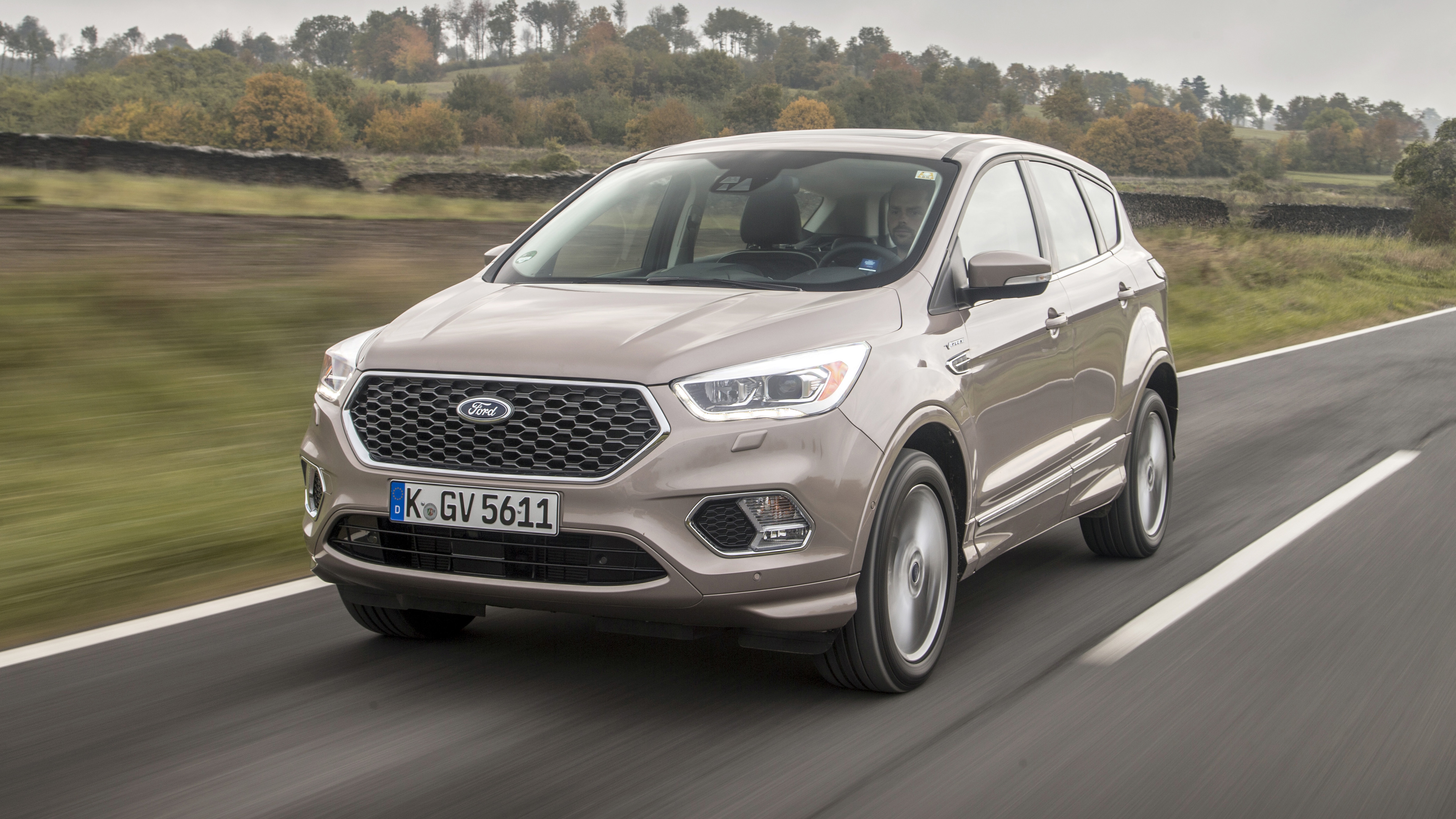 Куга 2 2016. Kuga Vignale 2018 Ford. Ford Kuga Vignale. Форд Куга 2016. Ford Kuga Vignale серый.