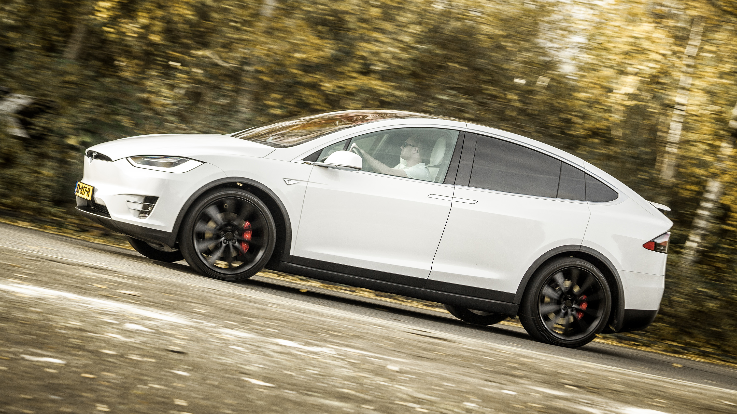 Tesla X review: electric SUV driven the UK 2023 | Top Gear