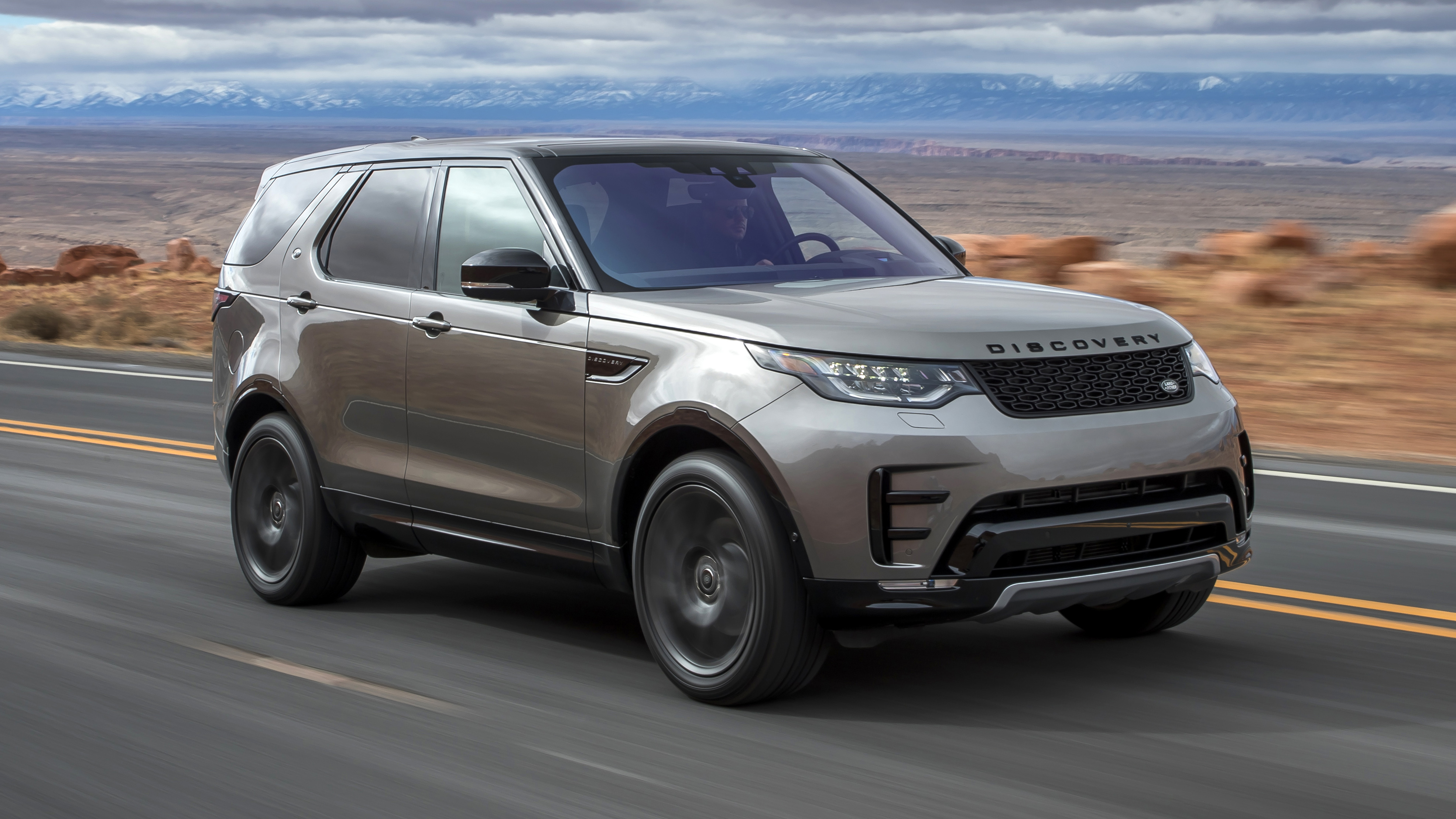 Land Rover Discovery Review 2024