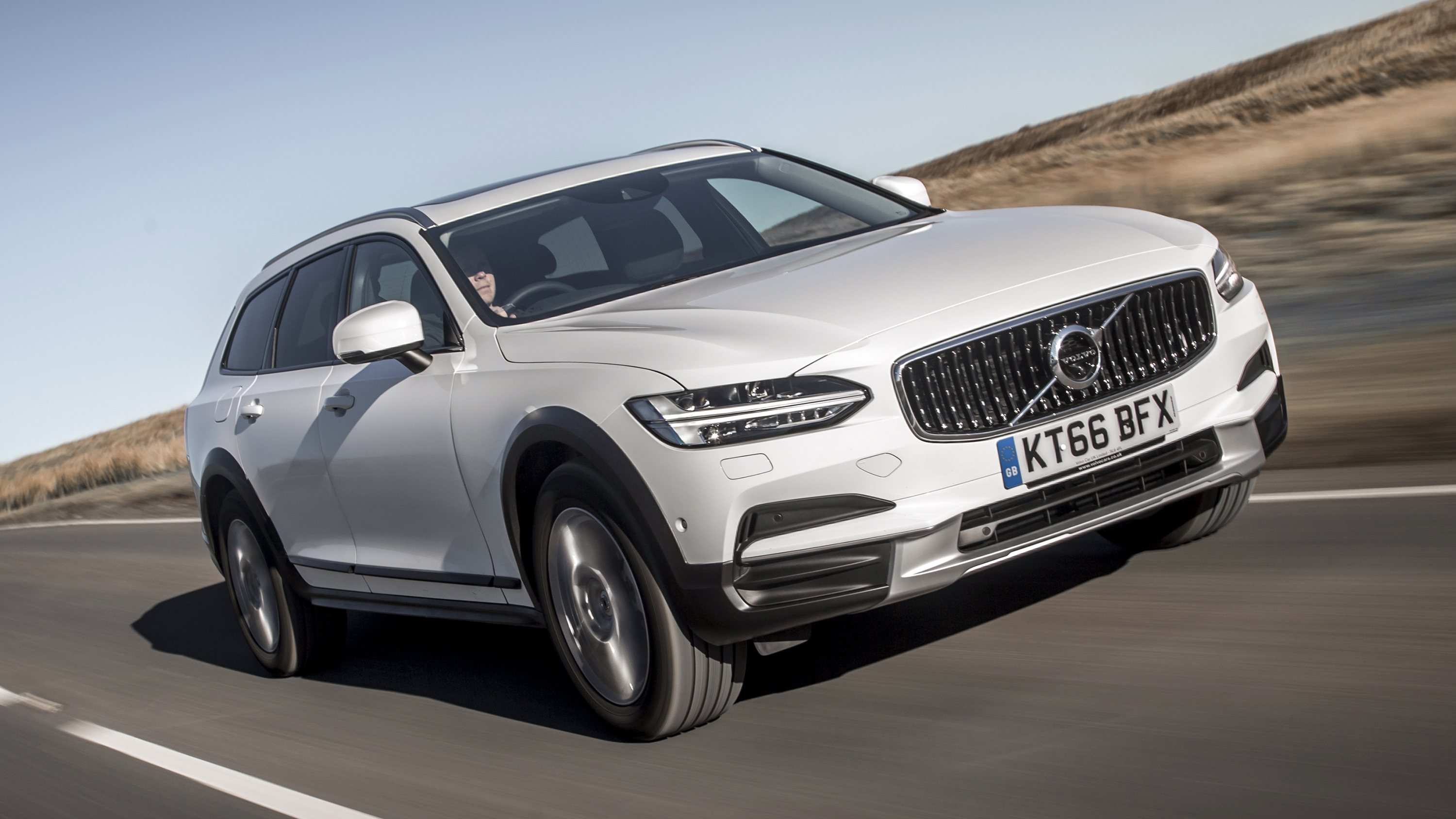 Volvo V90 Cross Country Test 2024, Konfigurator & Preise