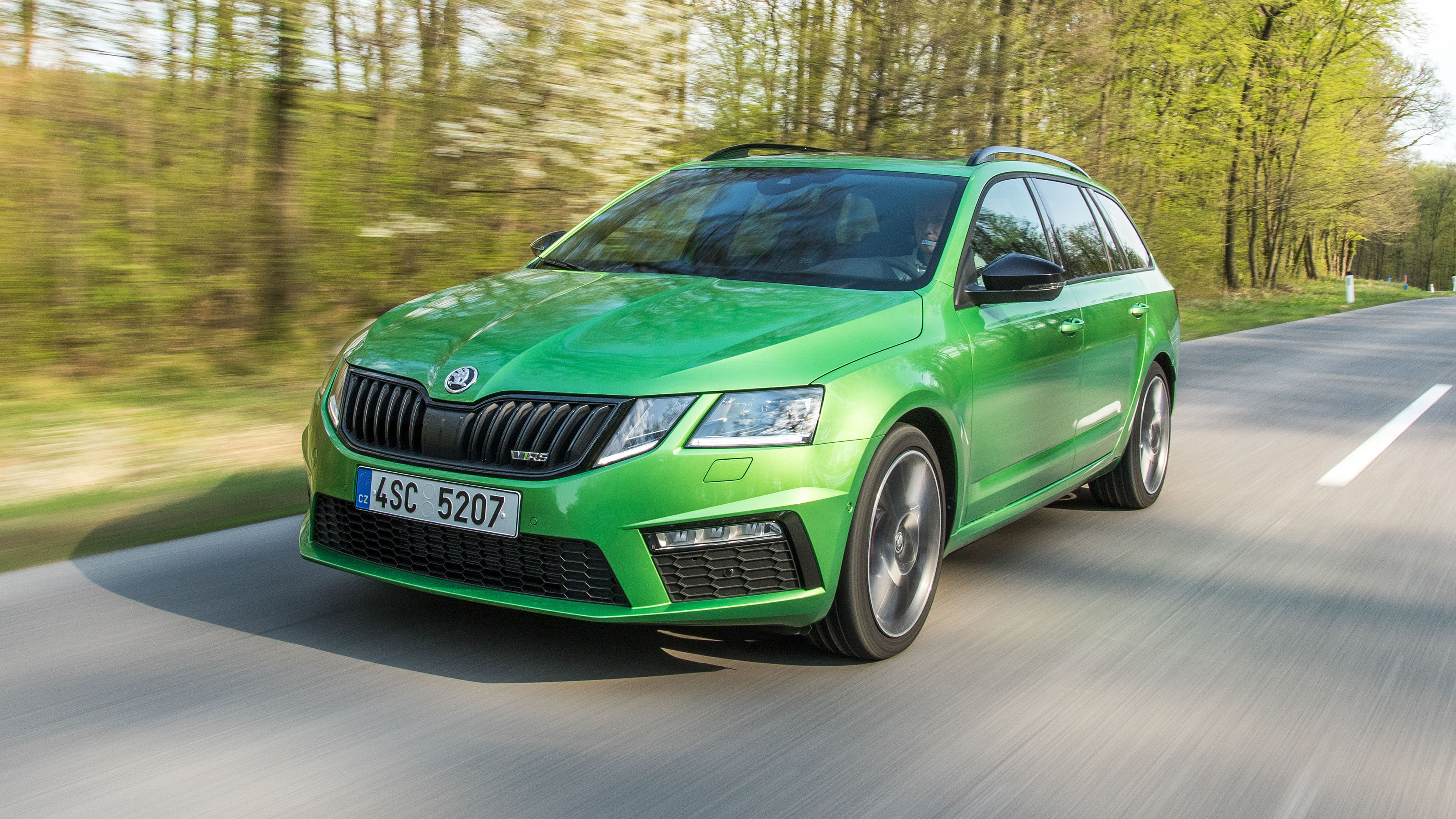 Škoda Octavia RS & Combi RS all specs & features 