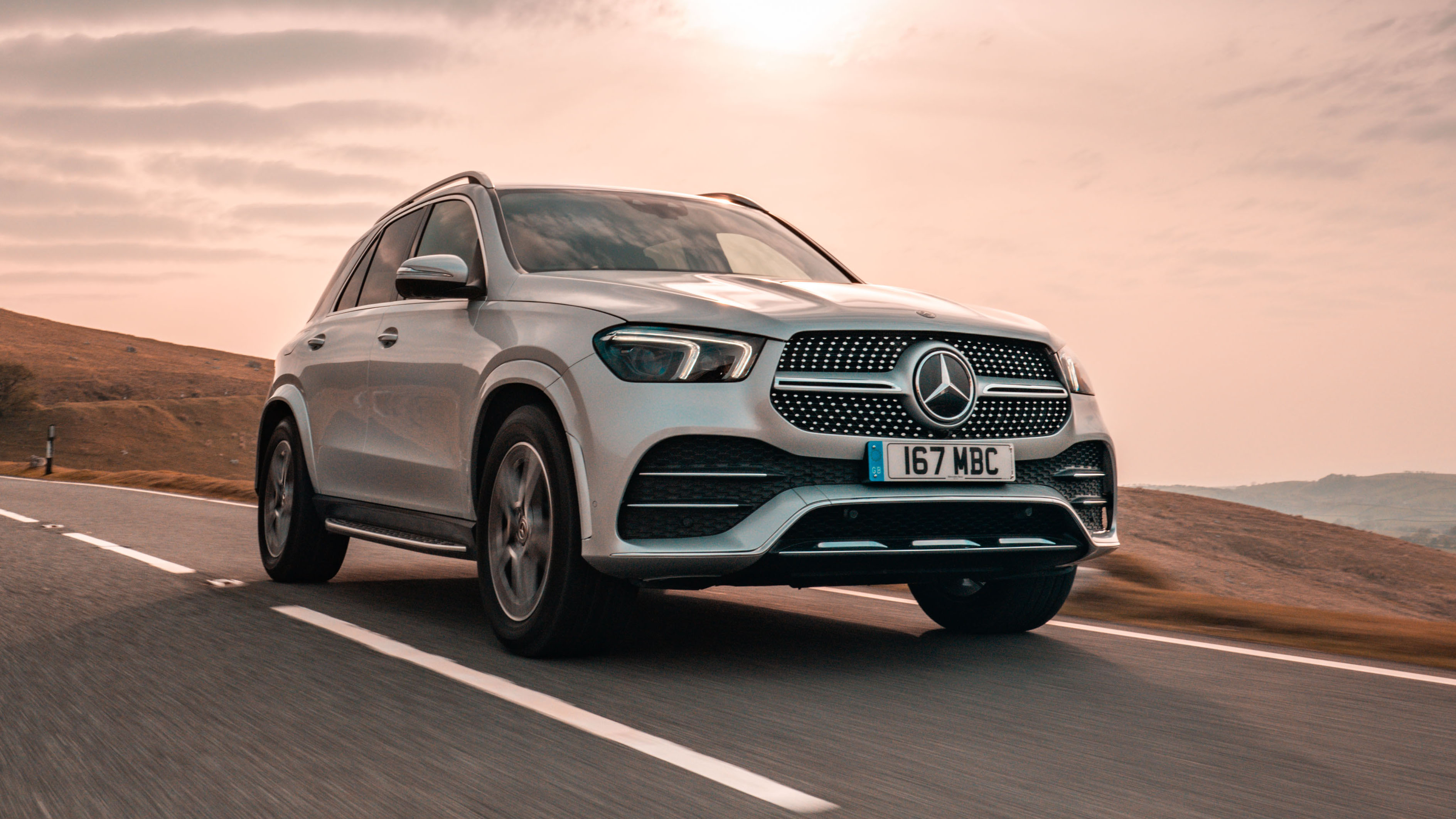 Mercedes GLE review: GLE 300d arrives in the UK | Top Gear