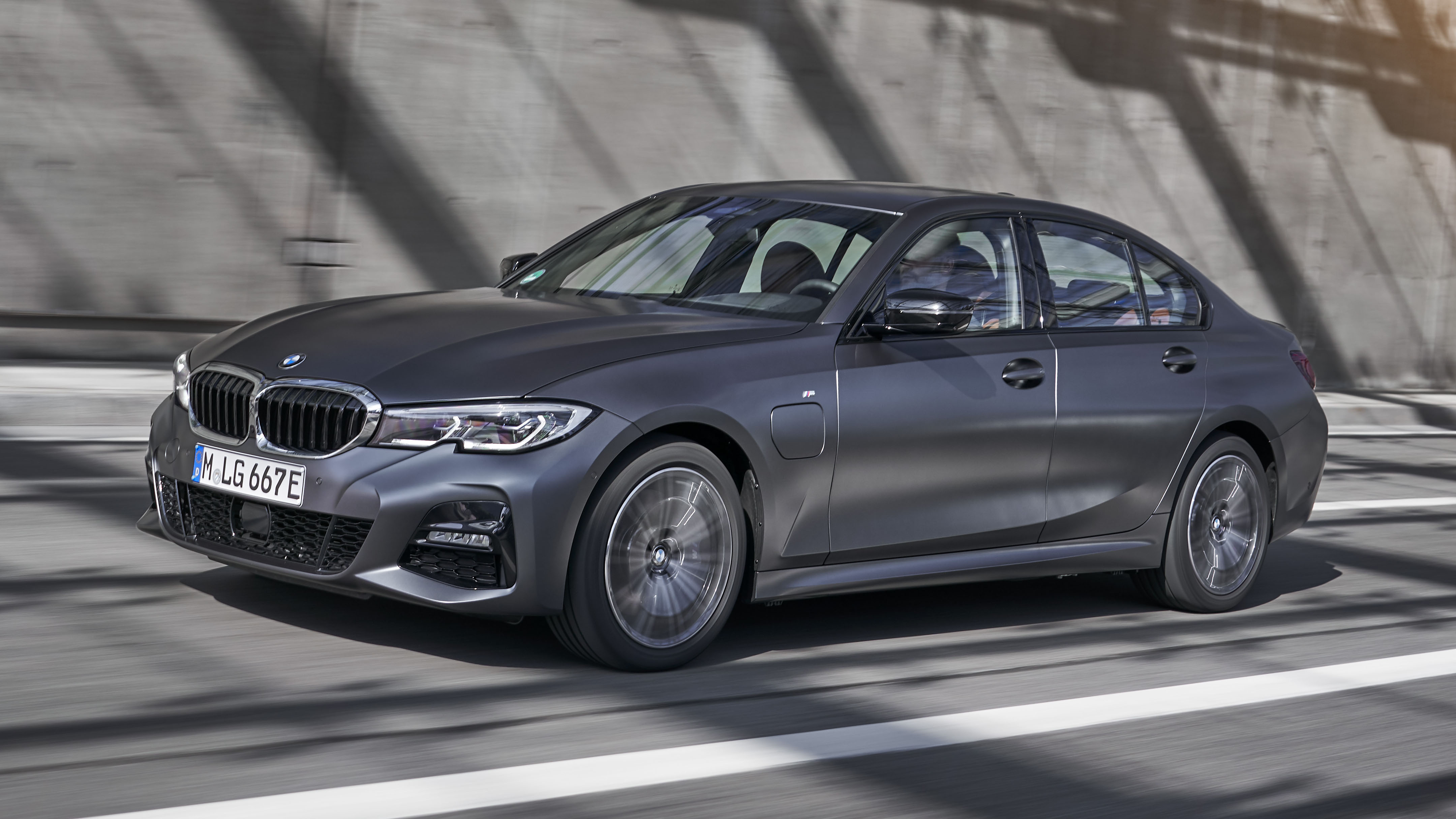 Sturen verzekering Arabisch BMW 330e review: plug-in hybrid 3 Series driven Reviews 2022 | Top Gear