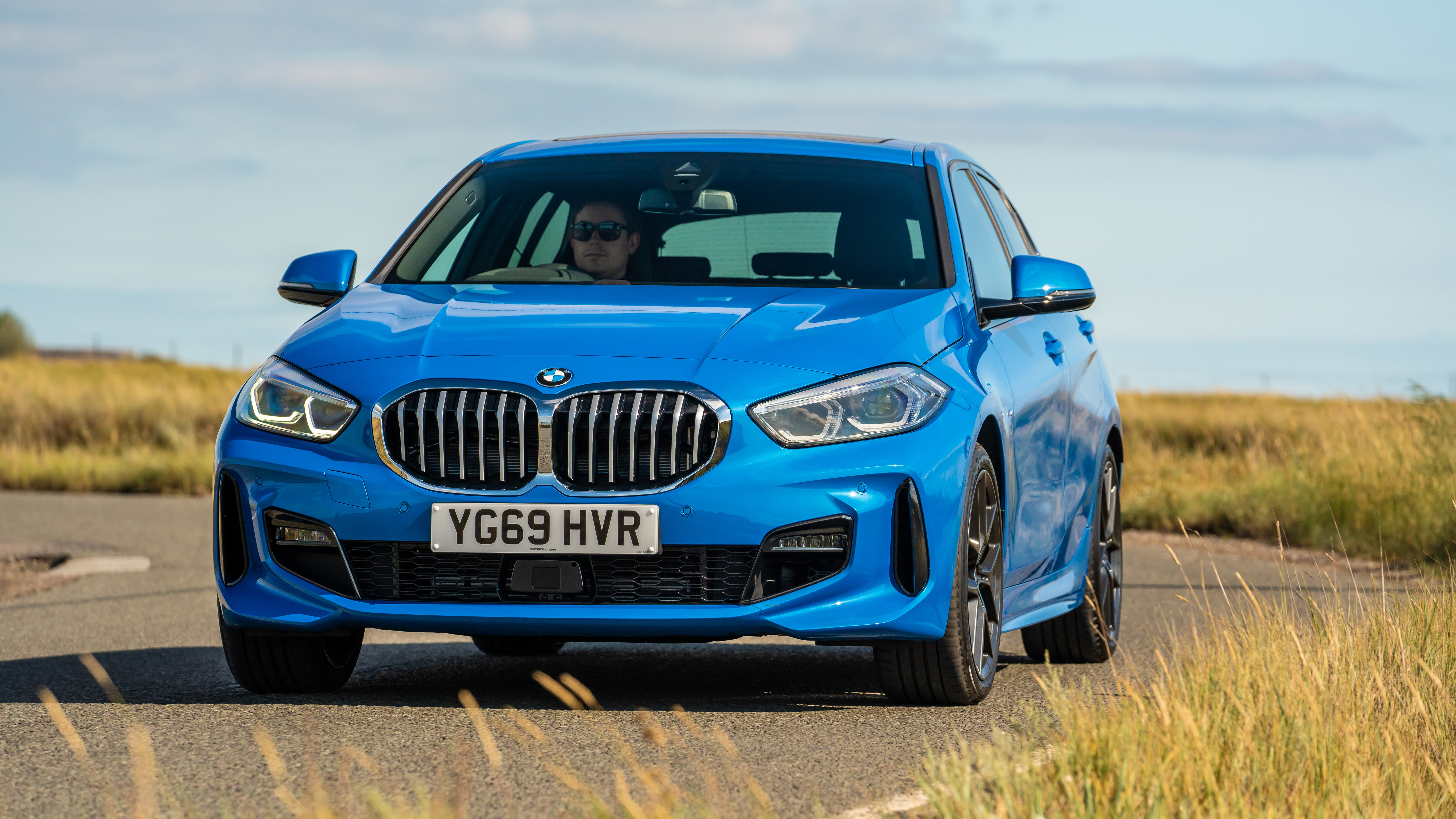 Kommunisme heks Bryde igennem BMW 1 Series review: 118i tested on UK roads Reviews 2023 | Top Gear