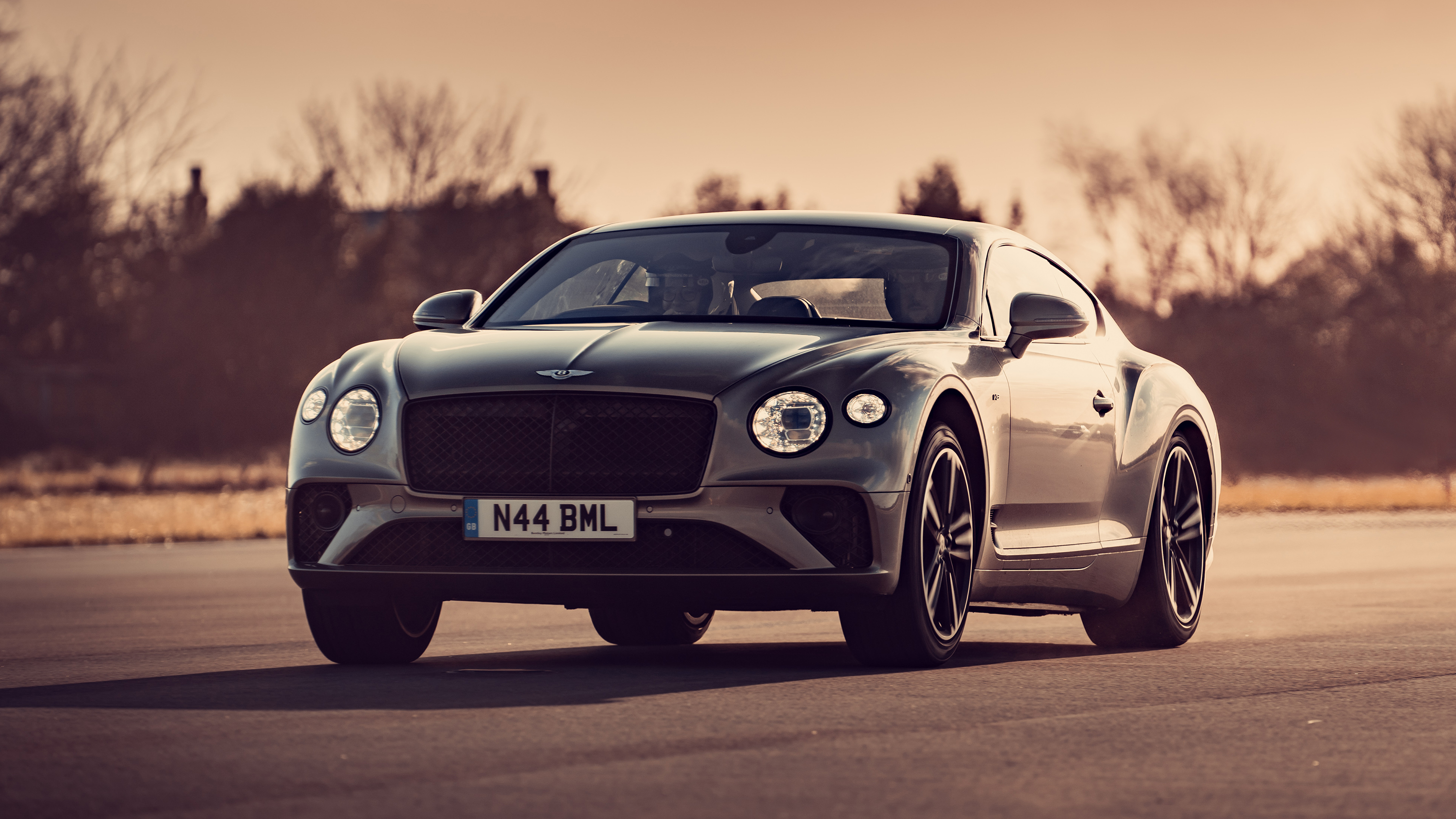 Limited melodi Afslut Bentley Continental GT review: is the V8 more fun? Reviews 2022 | Top Gear