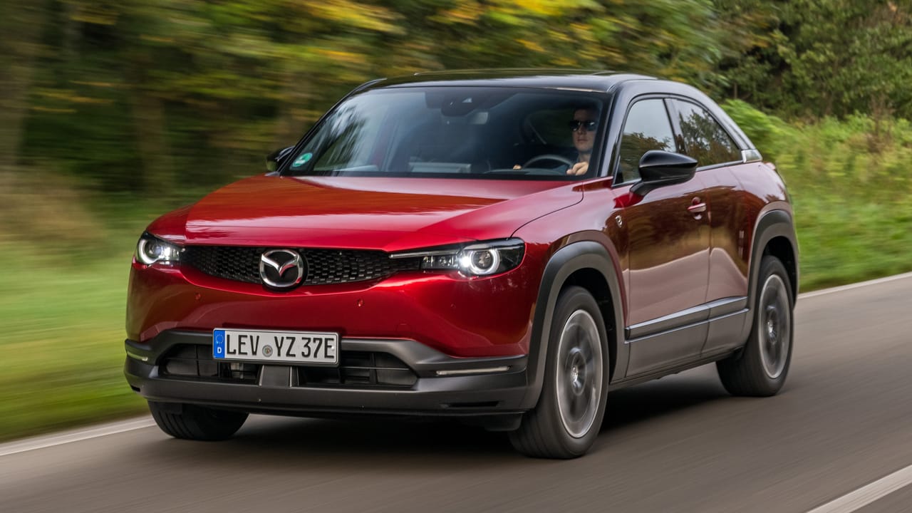 Review Mazda MX-30 R-EV: Bisakah teknologi mati menggantikan mobil terburuk Mazda?  Ulasan 2023