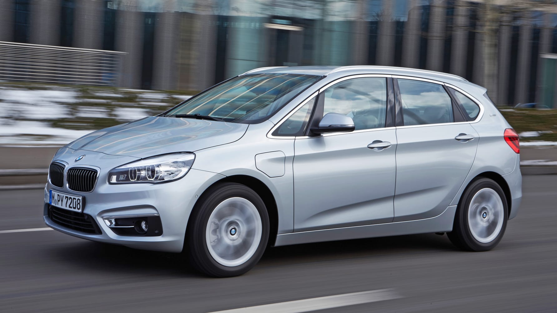 First drive the BMW 225xe, a 4WD hybrid people carrier Reviews 2025 Top Gear