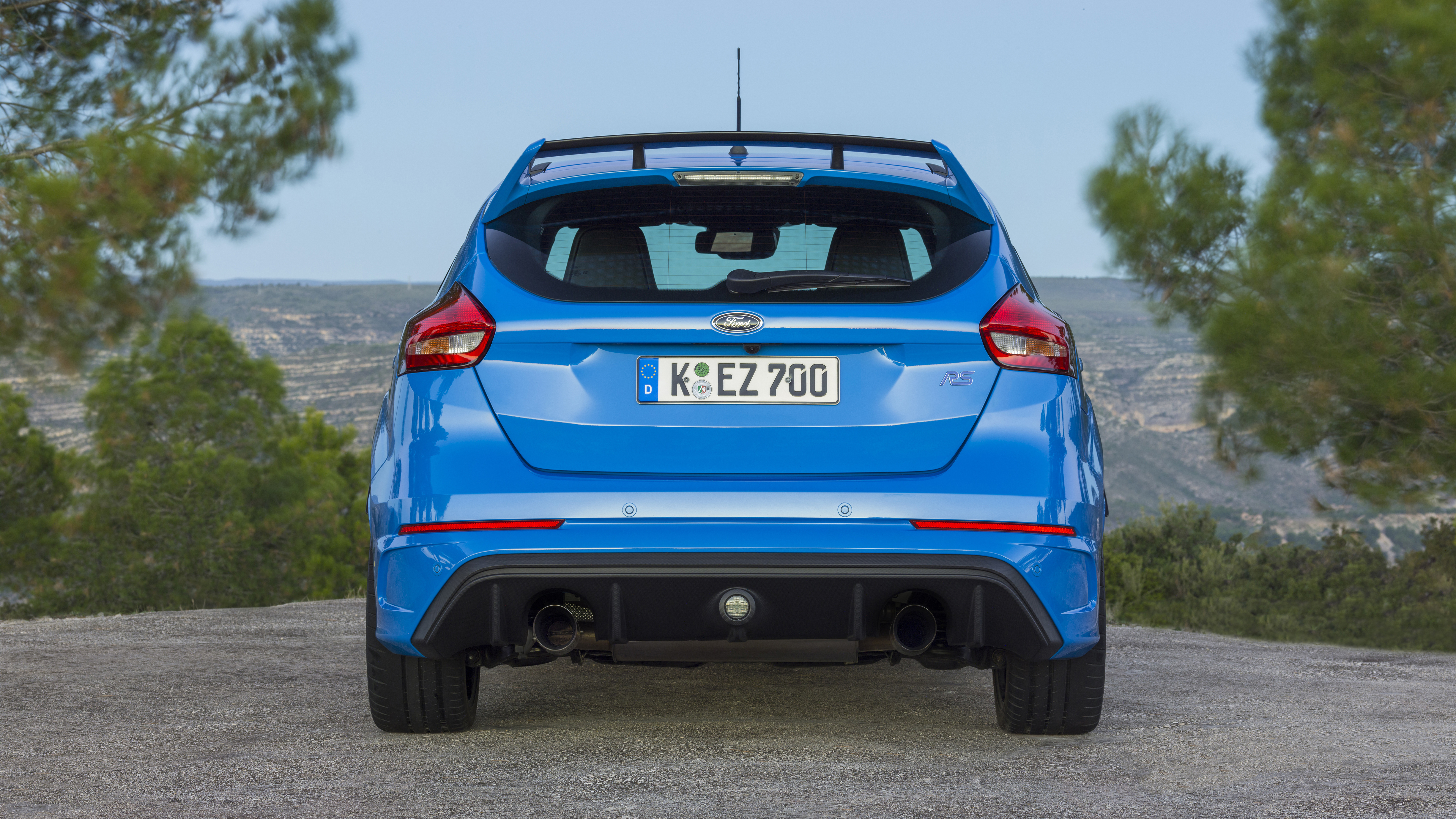 Bargain Bin Review: The Ford Focus RS is Still Worthy of your Rally Car  Dreams