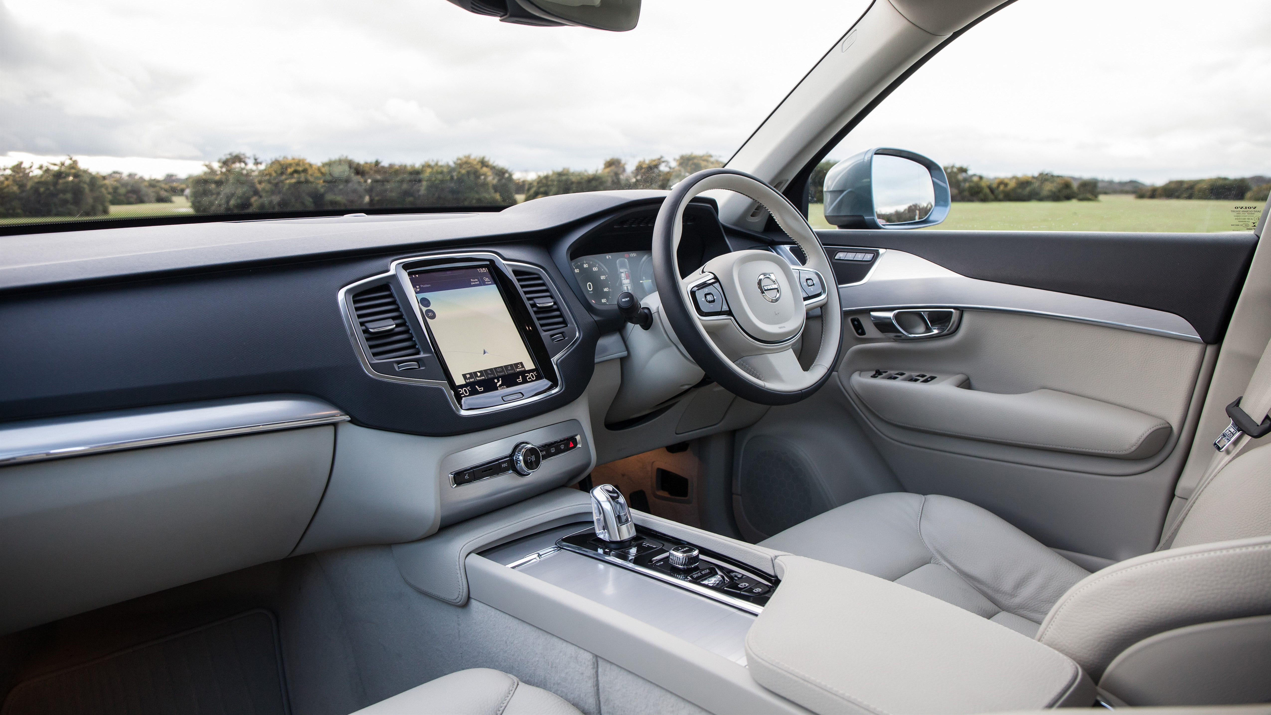 173271_the_all_new_xc90_t8.jpg