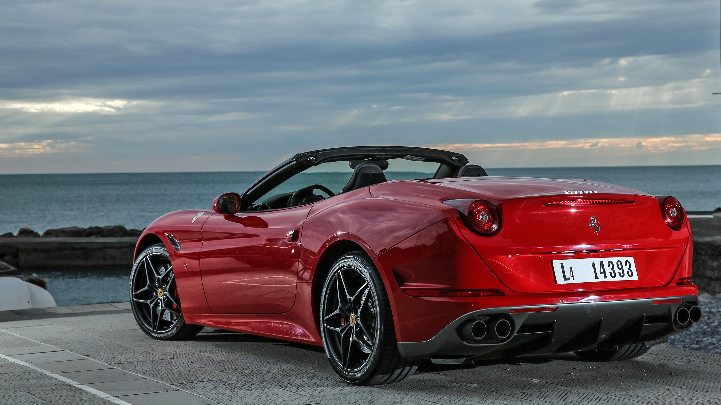 ferrari_california_t_hs_003.jpg