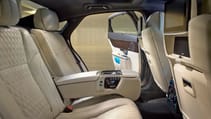 jag_xj_portfolio_interior_image_1590615_05.jpg