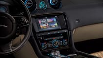 jag_xj_portfolio_interior_image_190615_16.jpg