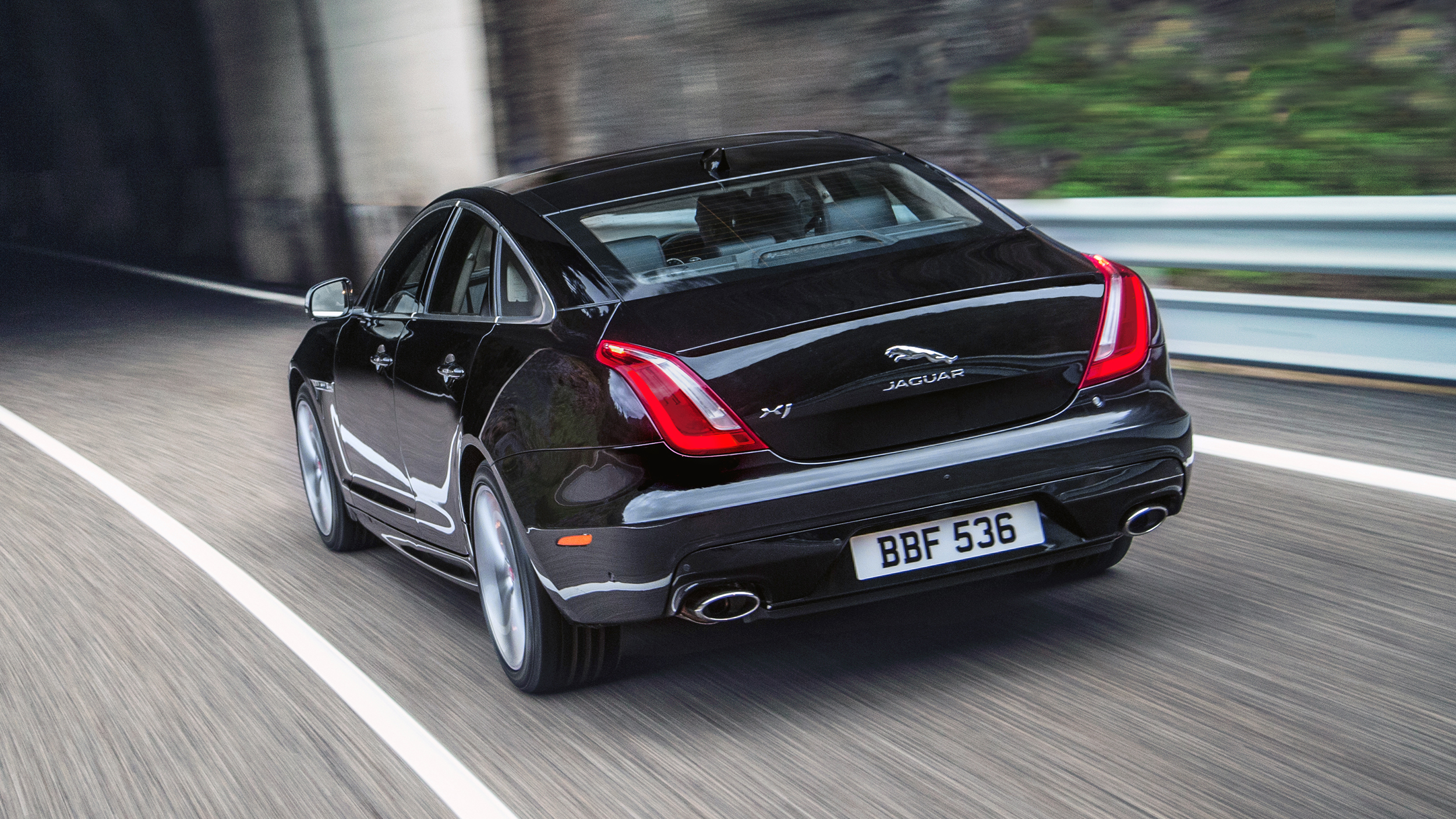 Review the still brilliant Jaguar XJ Reviews 2024 Top Gear