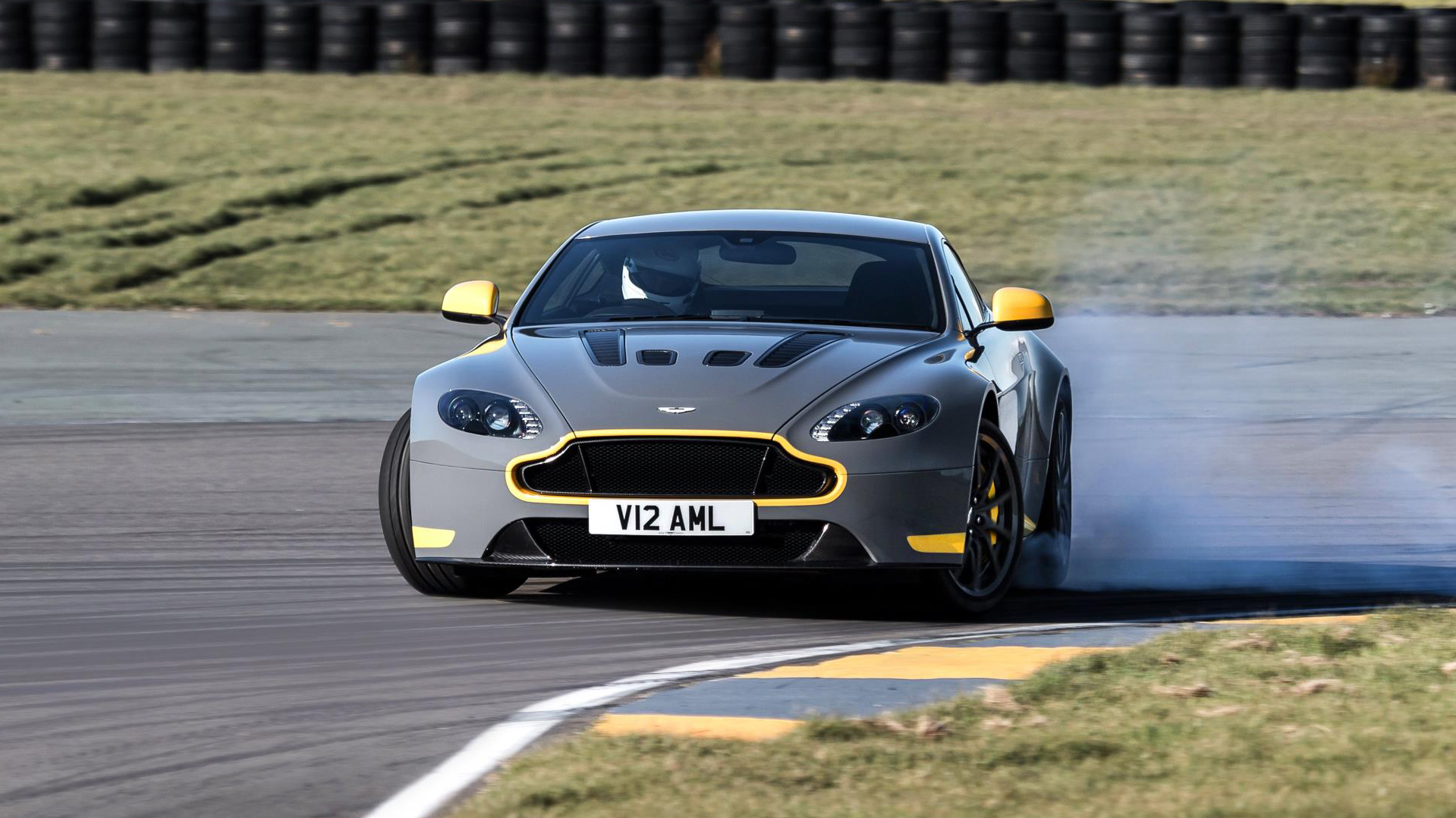 Review the manual Aston Martin V12 Vantage S Reviews 2024 Top Gear