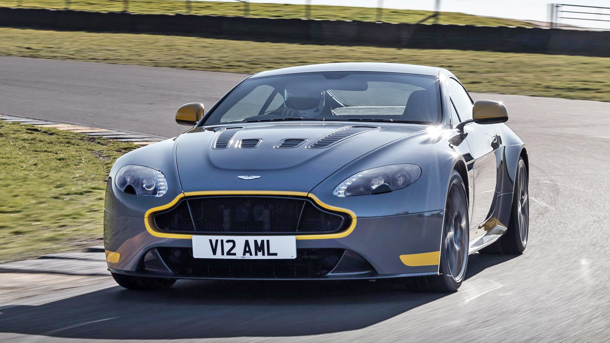 Review The Manual Aston Martin V12 Vantage S Top Gear