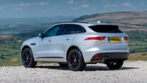 f-pace_011.jpg