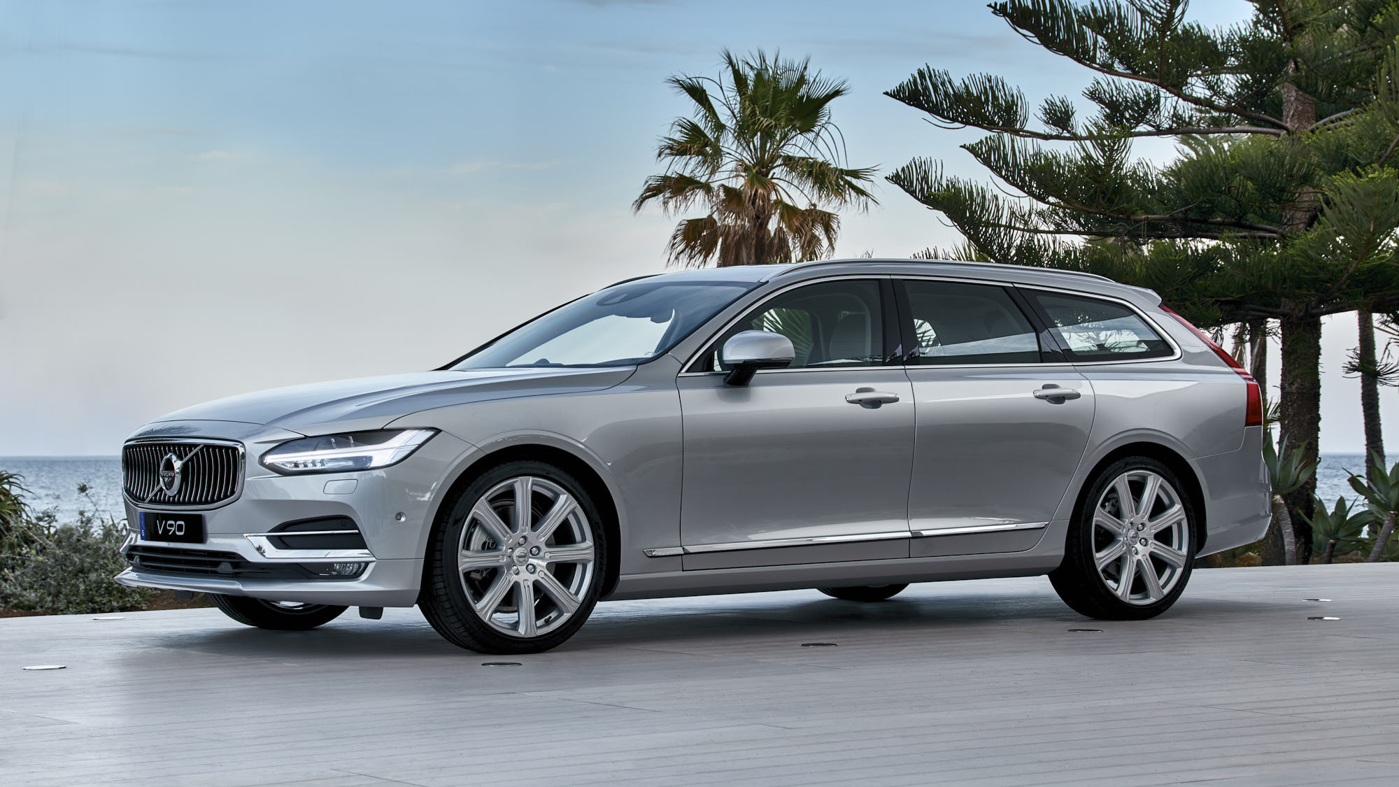 Review the new Volvo V90 Top Gear