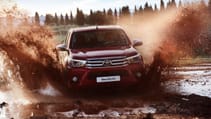 hilux_exterior_36_dpl.jpg