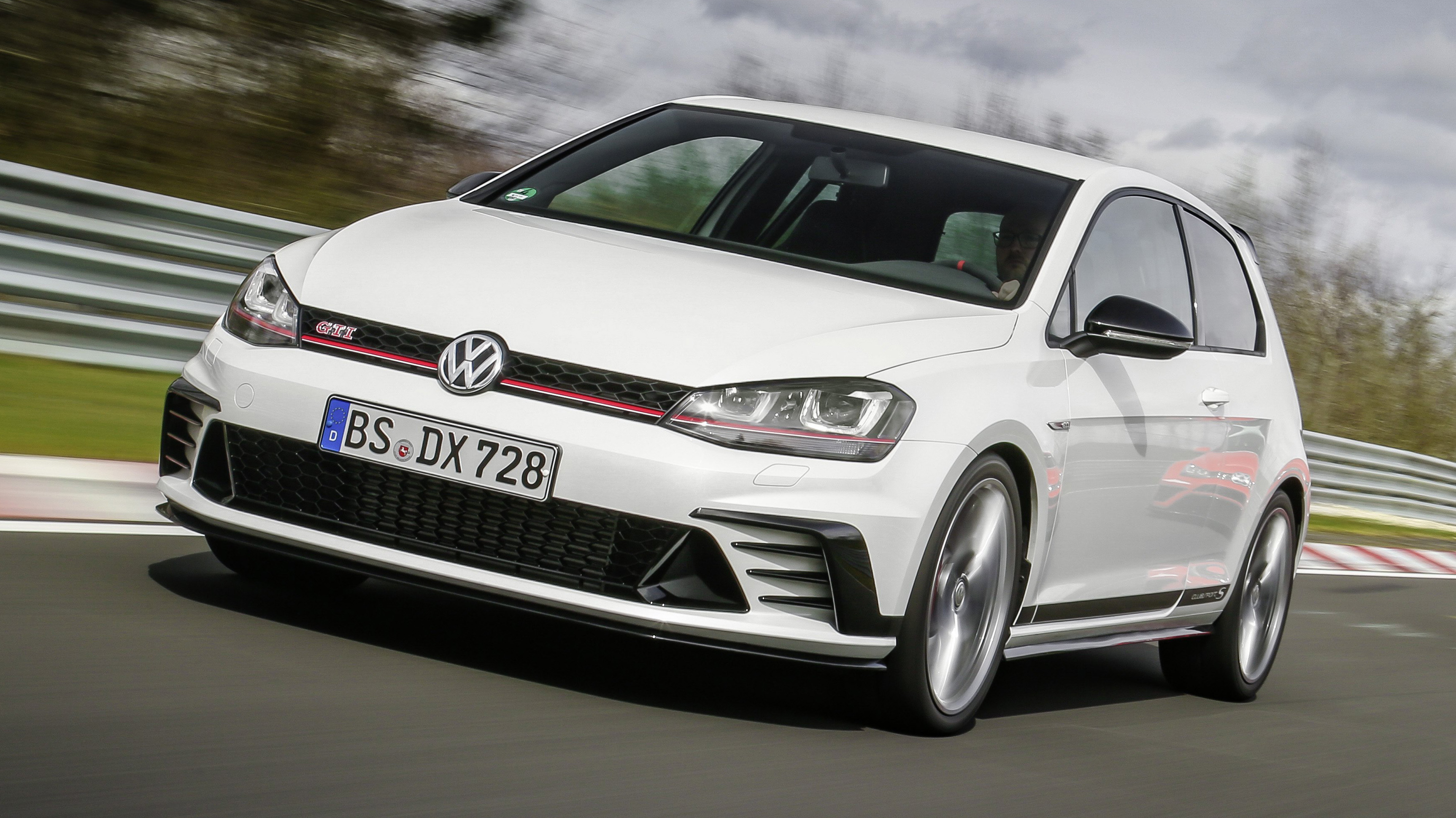 Review: the VW Golf GTI Clubsport S on the road Reviews 2023 | Top Gear