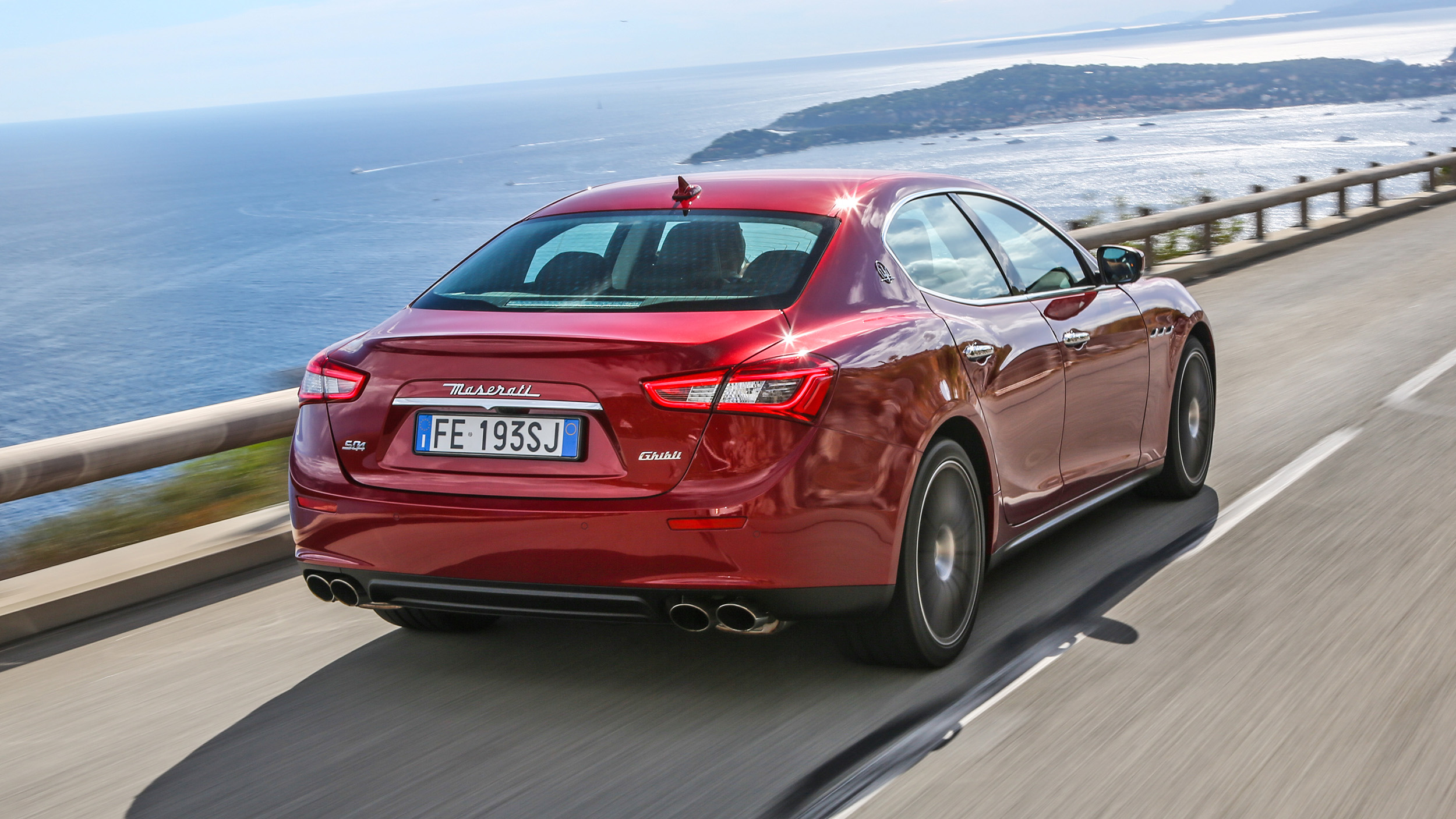 Review the new Maserati Ghibli Top Gear