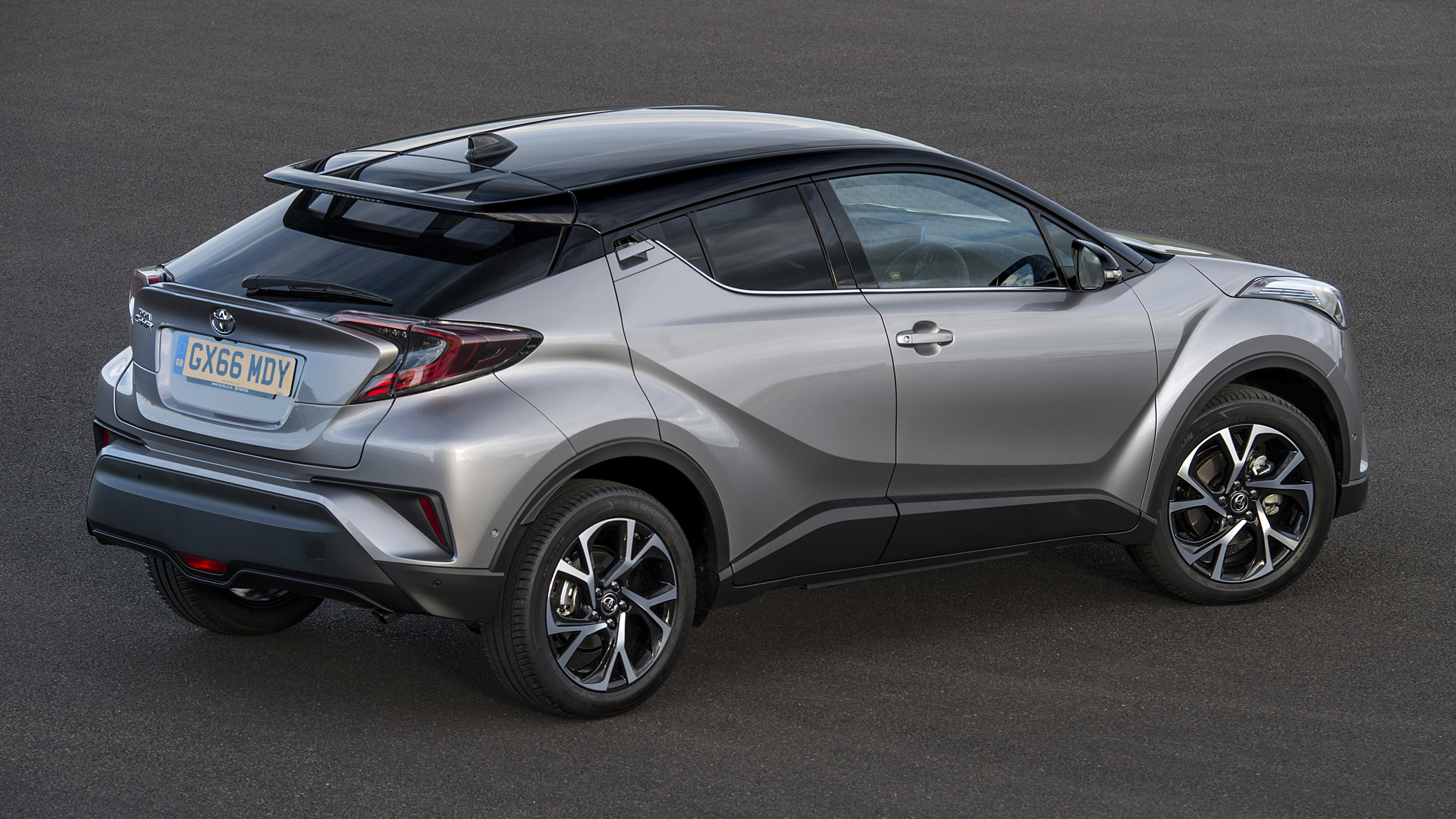 Toyota chr shop hybrid reviews