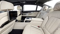 bmw_m760li_130.jpg