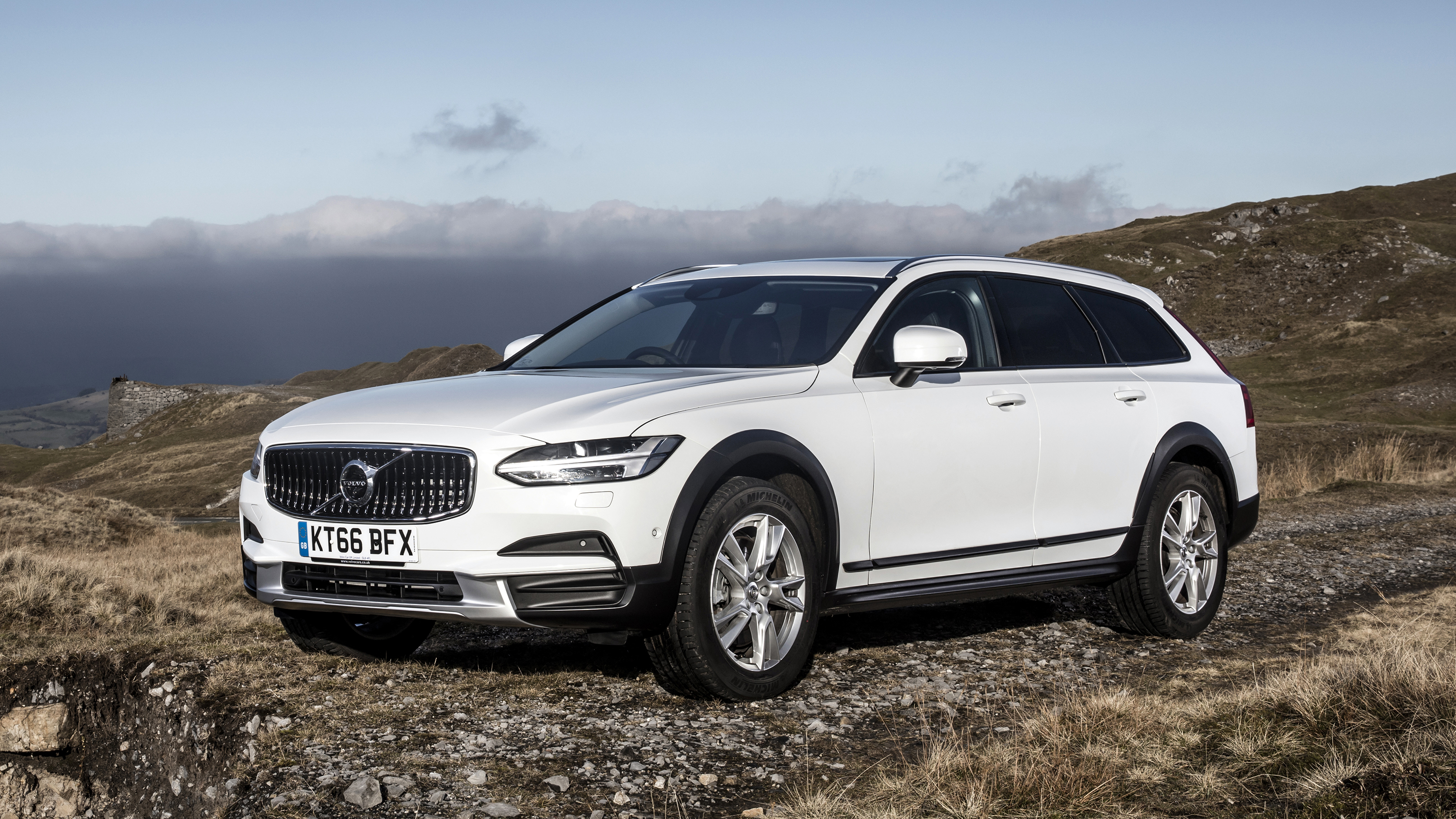 Volvo V90 Cross Country Review Coolest 90 Yet Reviews 22 Top Gear