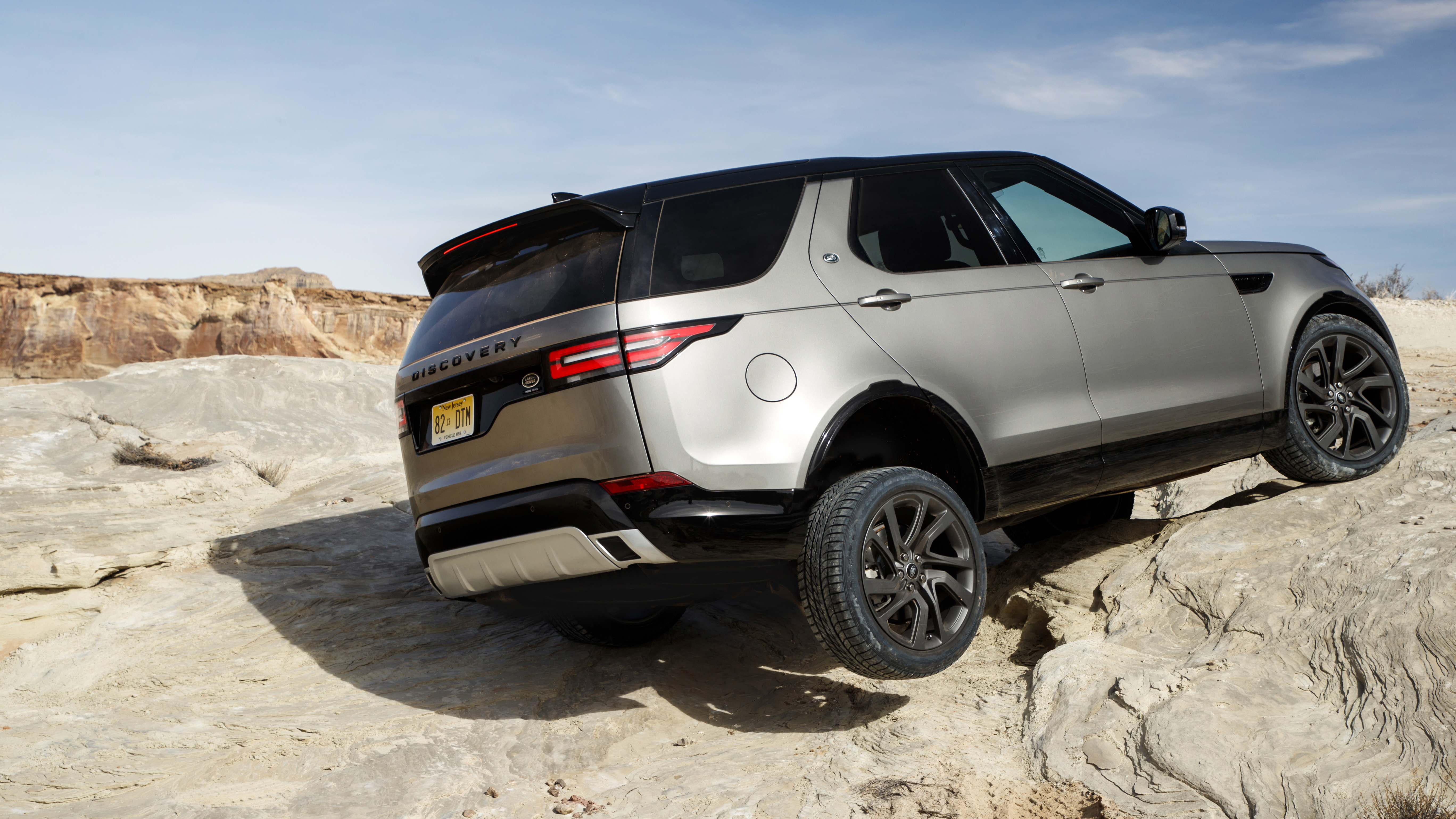 2017 Land Rover Discovery Review: All-New Suv Tested Reviews 2022 | Top Gear