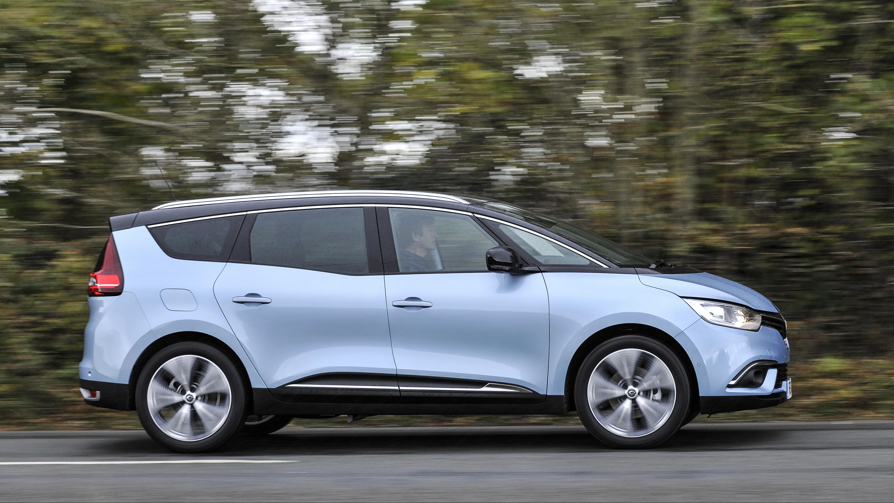 Achtervolging pindas isolatie Renault Grand Scenic review: seven-seat MPV driven Reviews 2023 | Top Gear