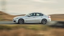 1349138_alfa_romeo_giulia_17.jpg