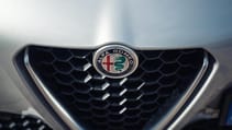 1349151_alfa_romeo_giulia_29.jpg