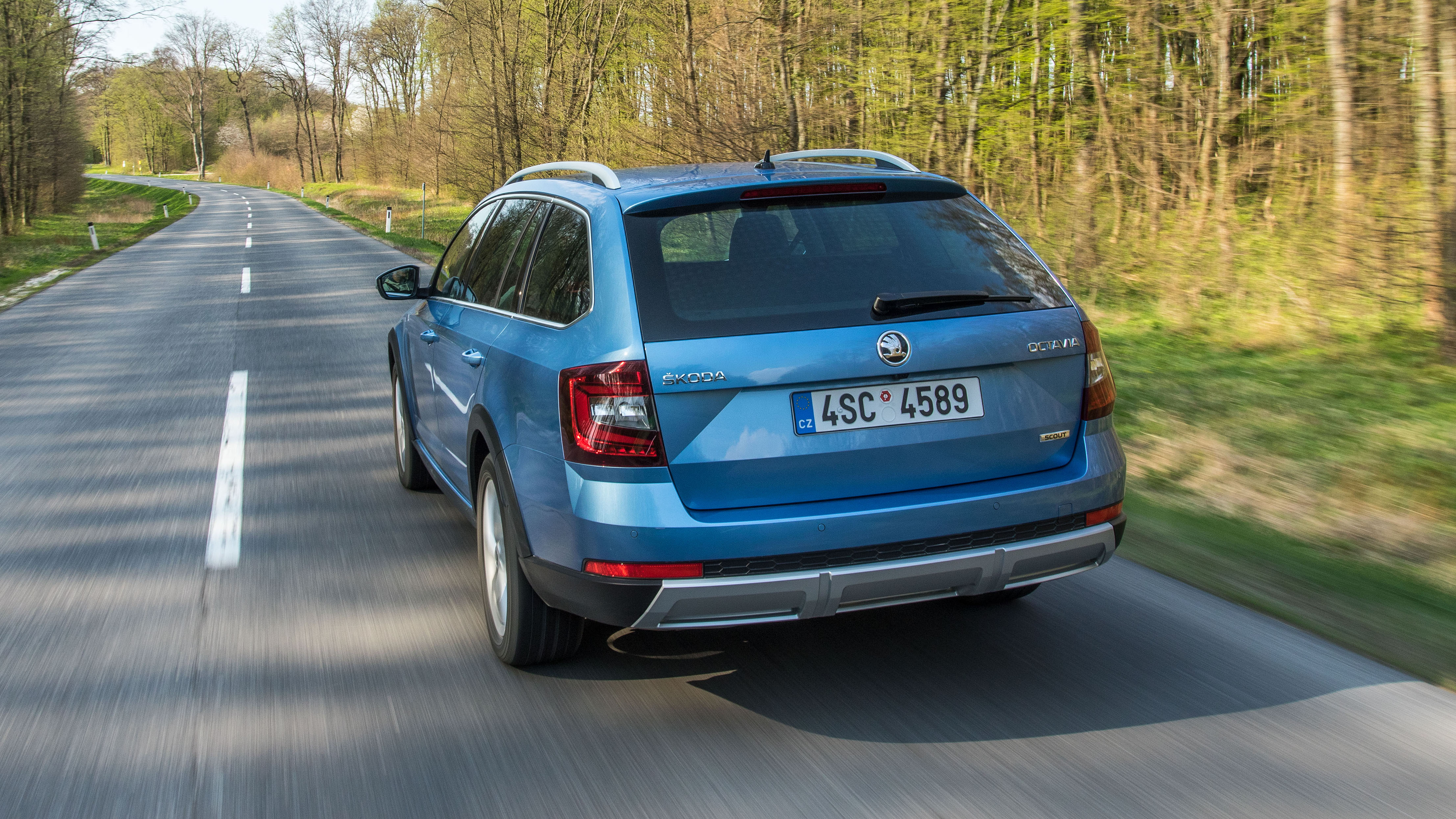 Skoda Octavia Scout 2015 Review 