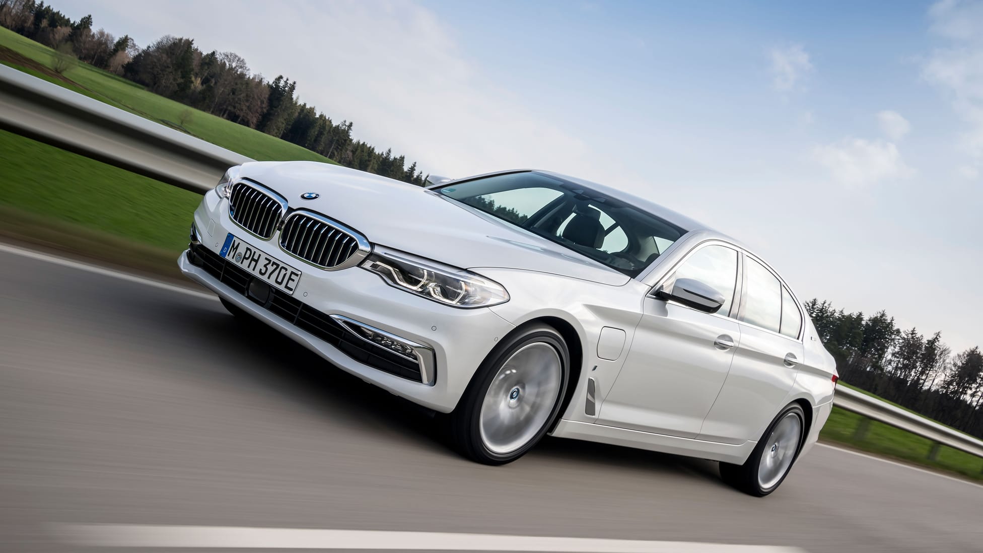 BMW 530e iPerformance review: hybrid family saloon tested Reviews 2026 ...